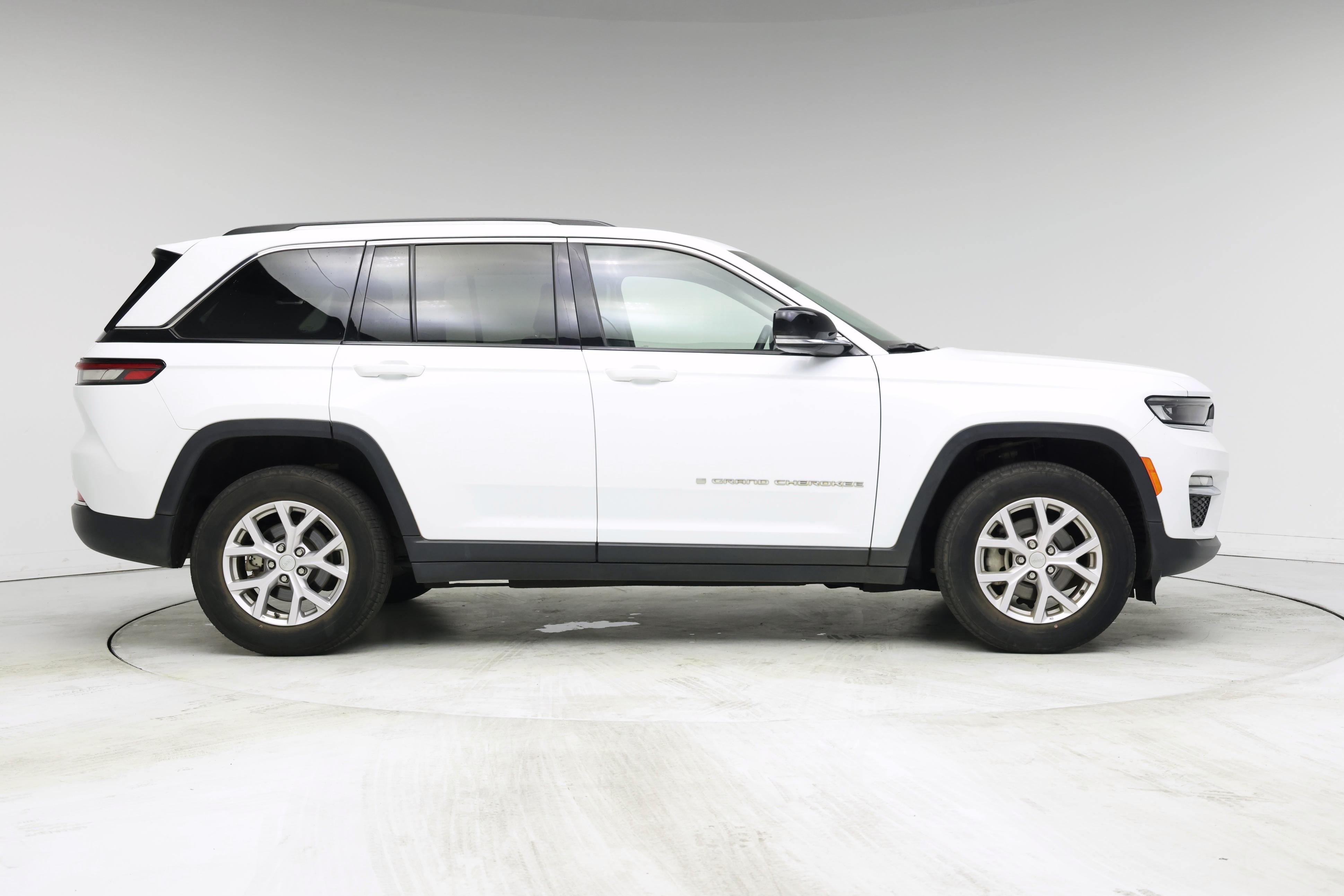 Thumbnail: 2022 Jeep Grand Cherokee - 7