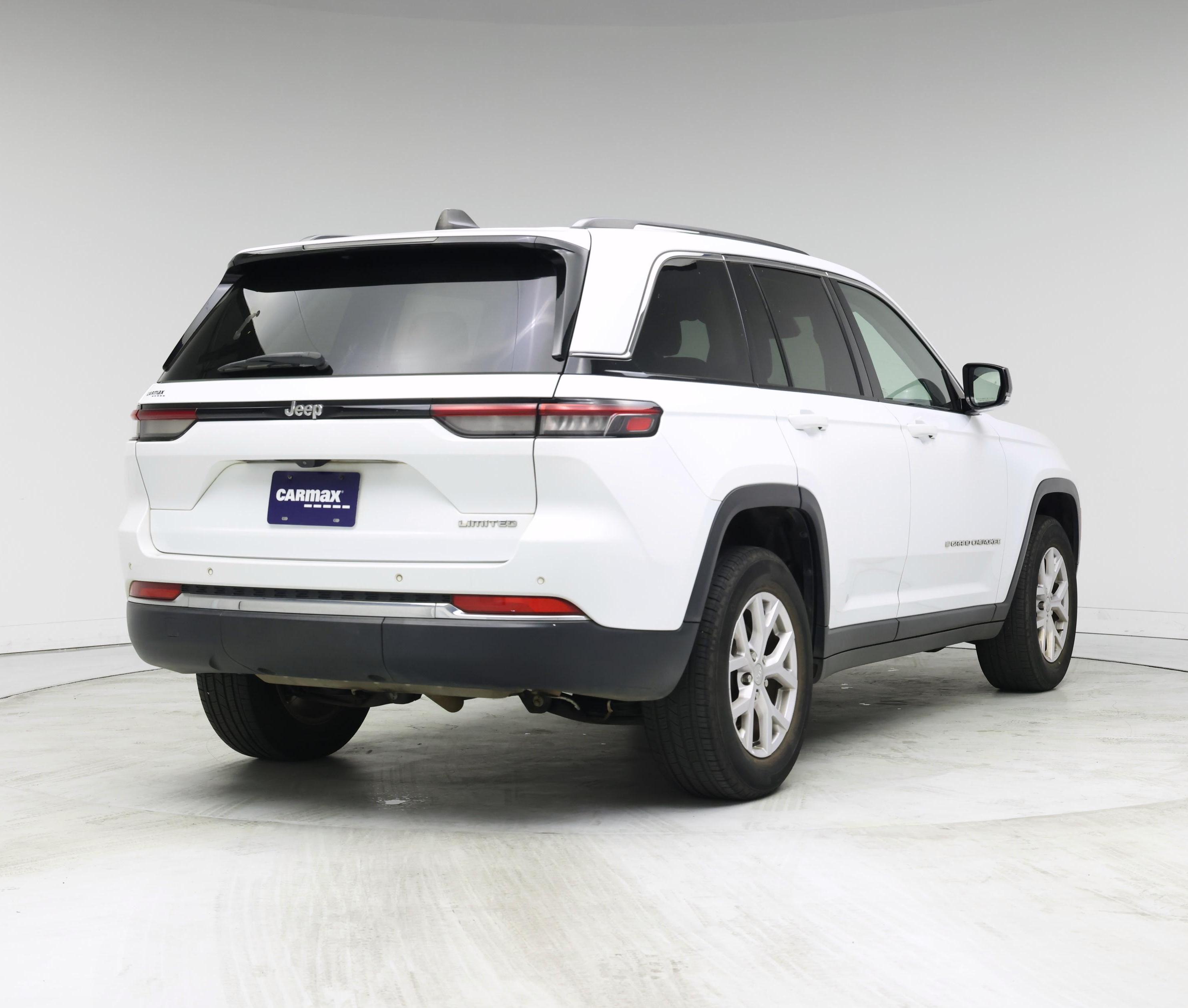 Thumbnail: 2022 Jeep Grand Cherokee - 8