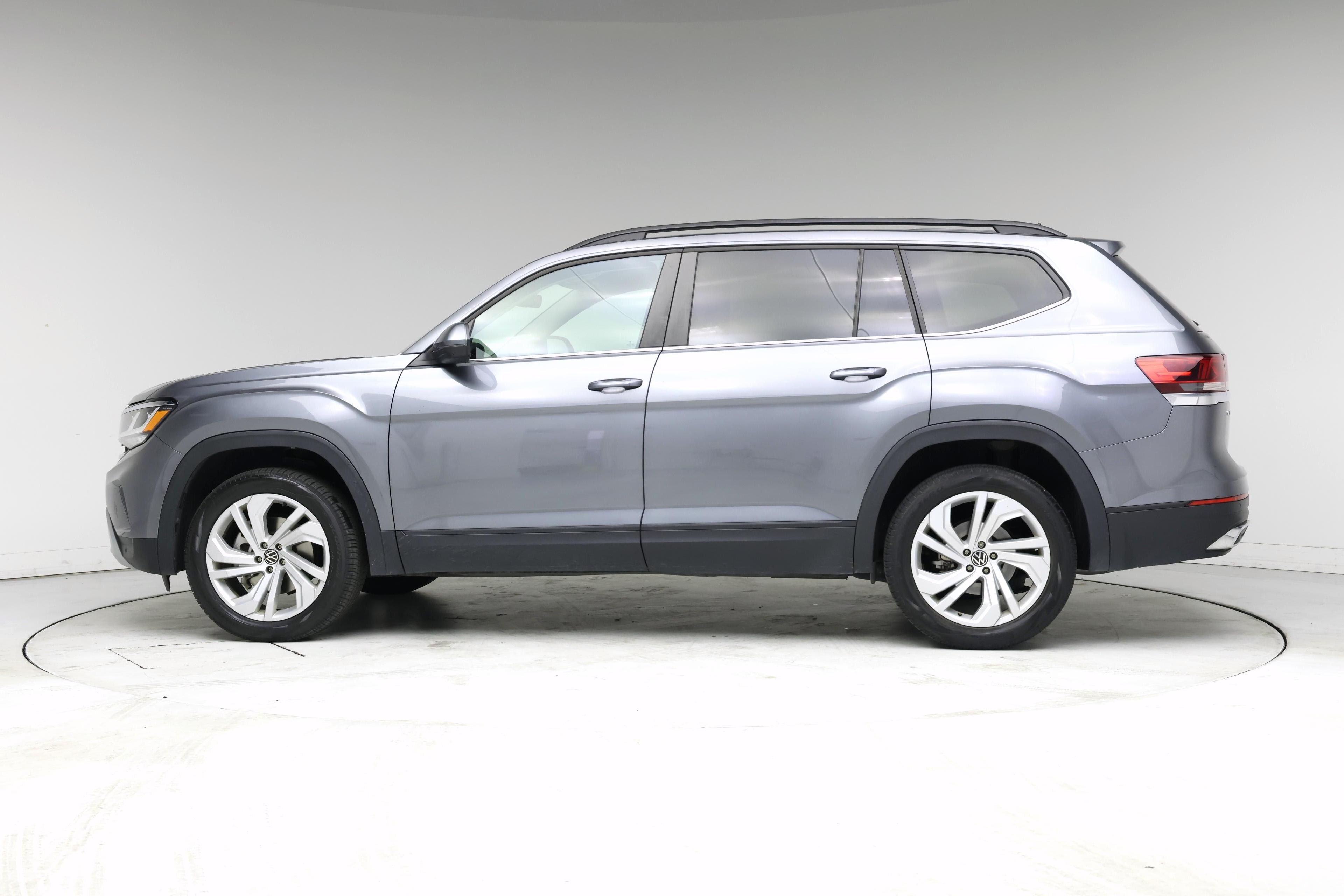 Thumbnail: 2022 Volkswagen Atlas - 3