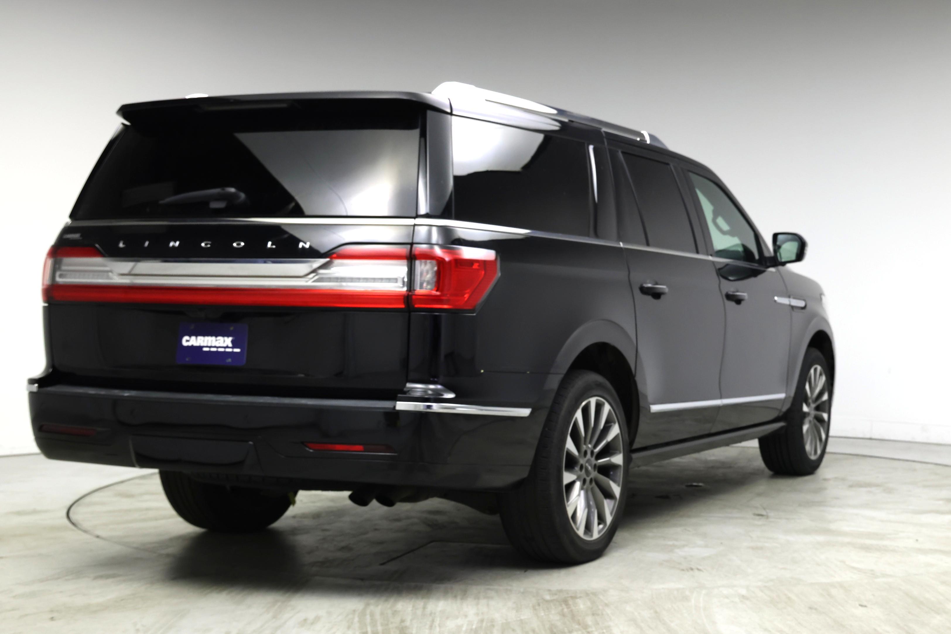 Thumbnail: 2021 Lincoln Navigator L - 8