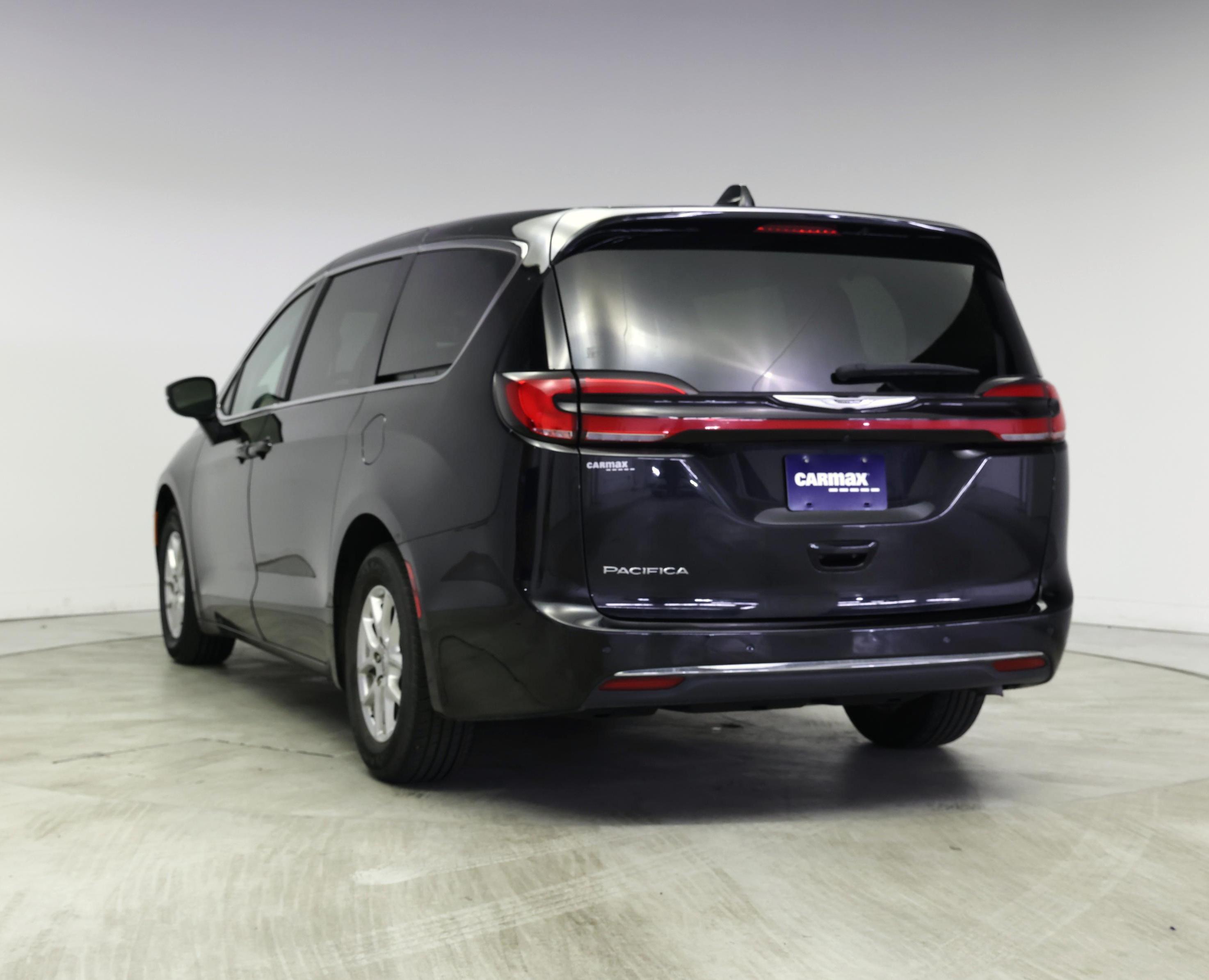 Thumbnail: 2023 Chrysler Pacifica - 2
