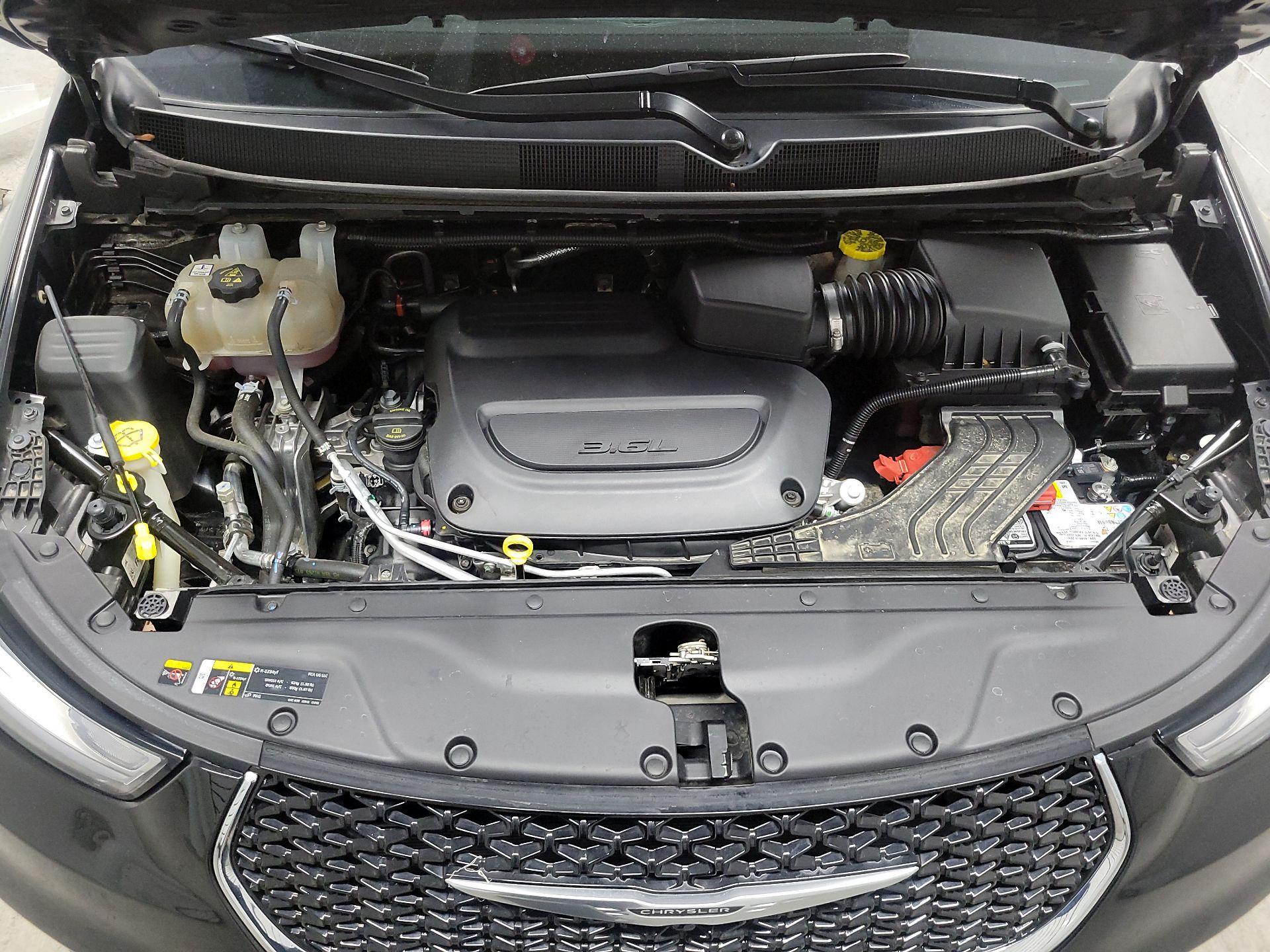 Thumbnail: 2023 Chrysler Pacifica - 19