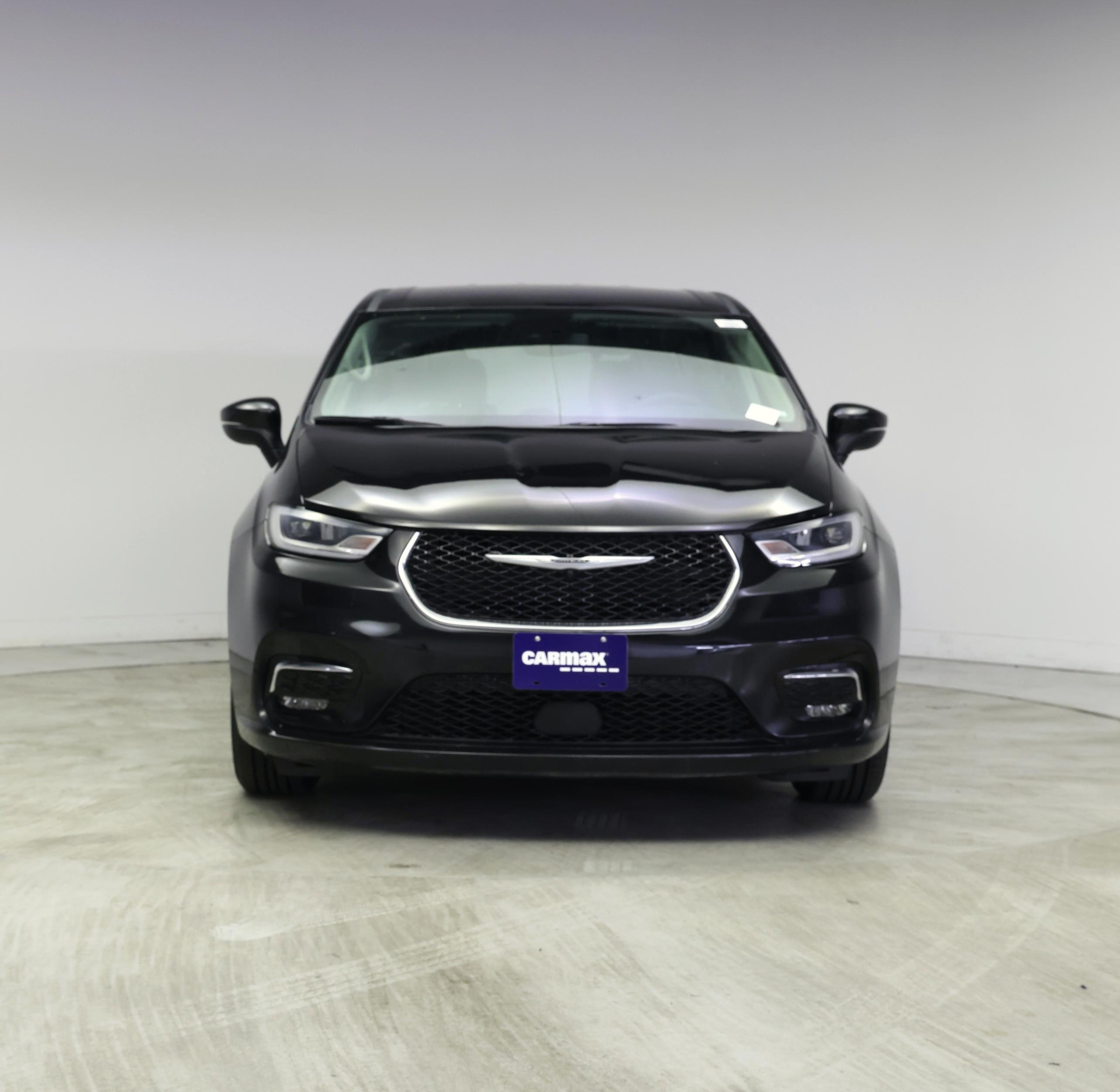 Thumbnail: 2023 Chrysler Pacifica - 5