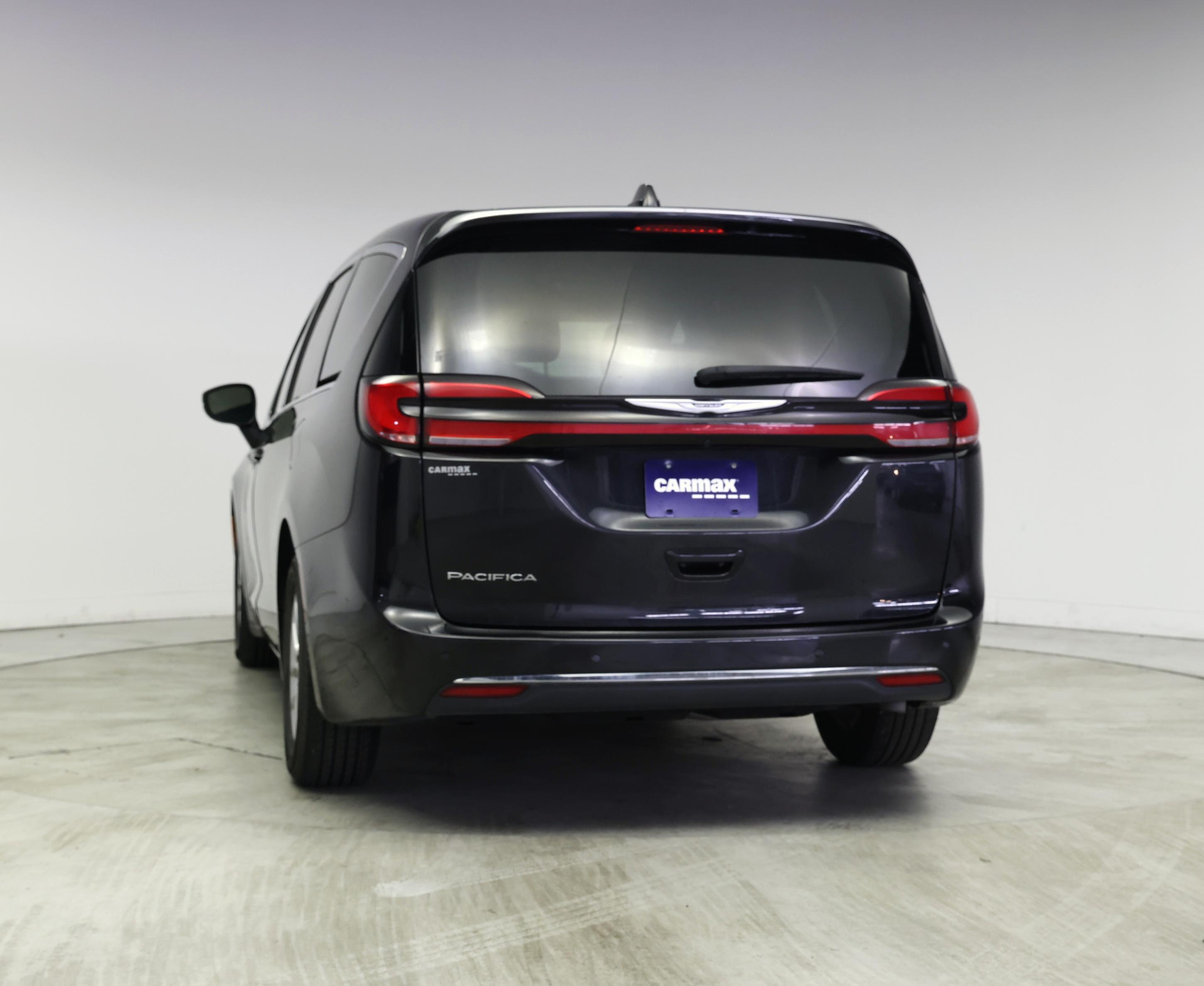 Thumbnail: 2023 Chrysler Pacifica - 6