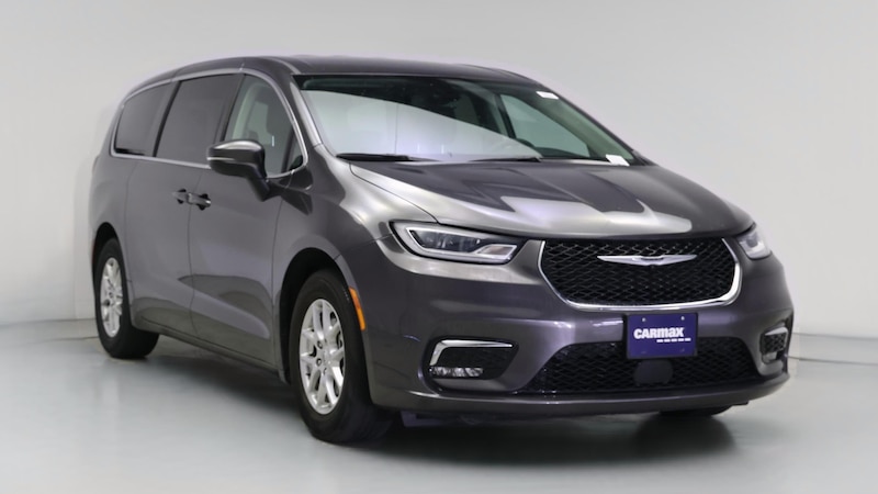 2023 Chrysler Pacifica Touring L Hero Image