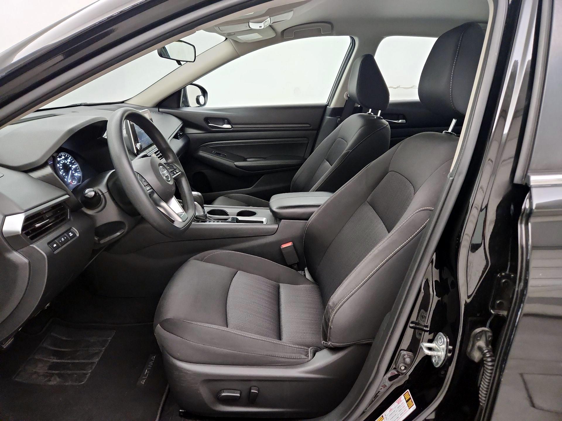 Thumbnail: 2019 Nissan Altima - 11