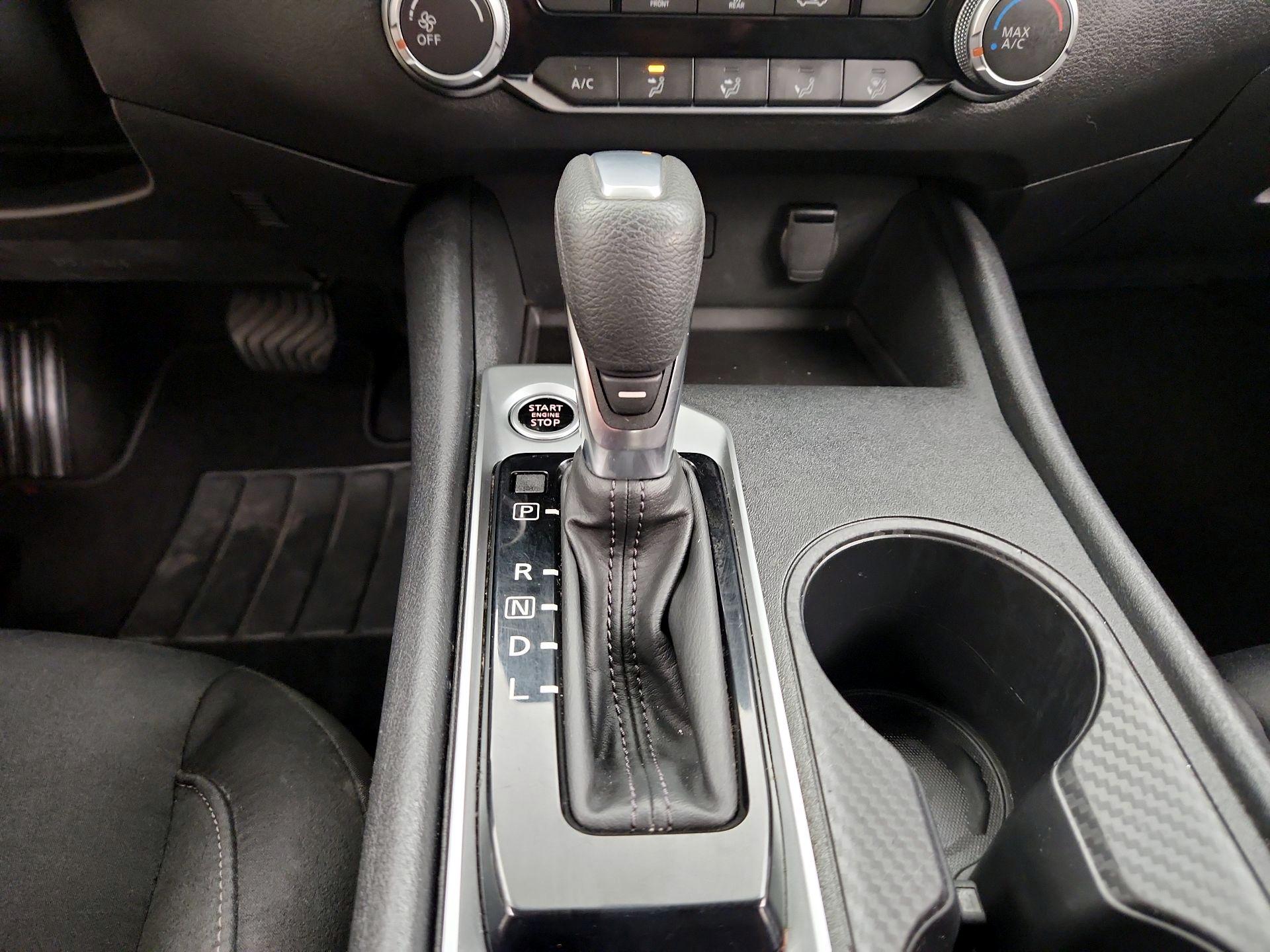 Thumbnail: 2019 Nissan Altima - 17