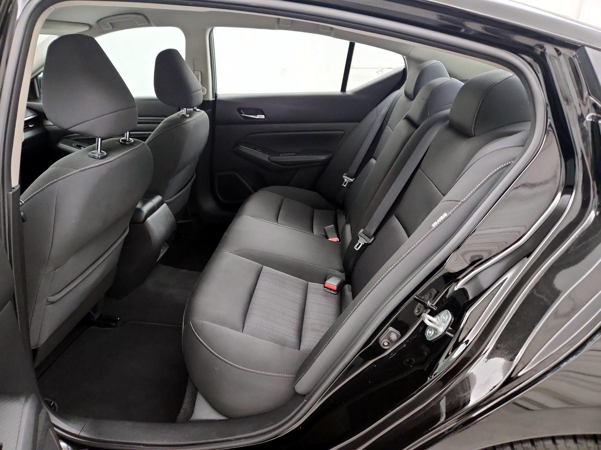 Thumbnail: 2019 Nissan Altima - 19