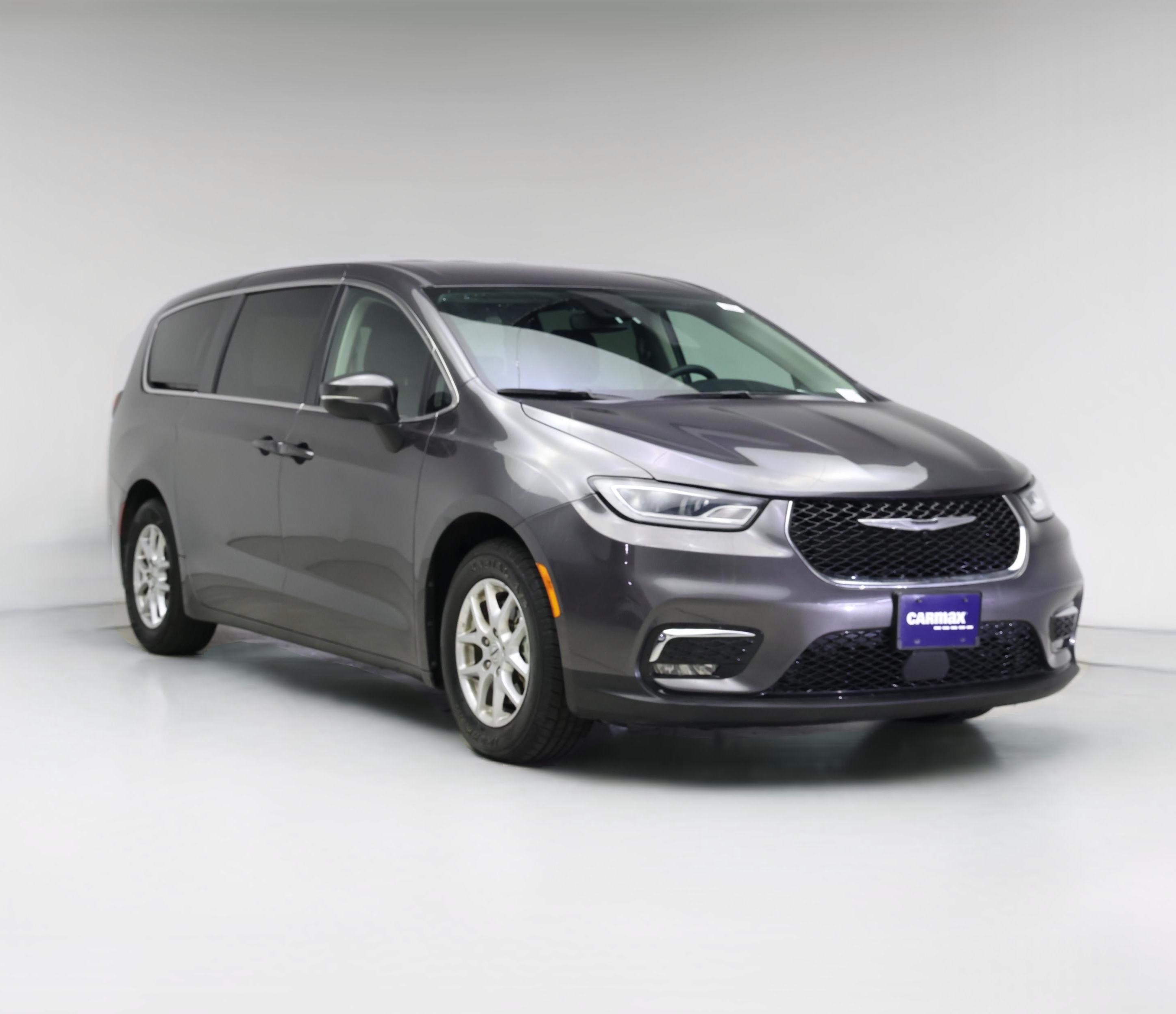 Thumbnail: 2023 Chrysler Pacifica - 1