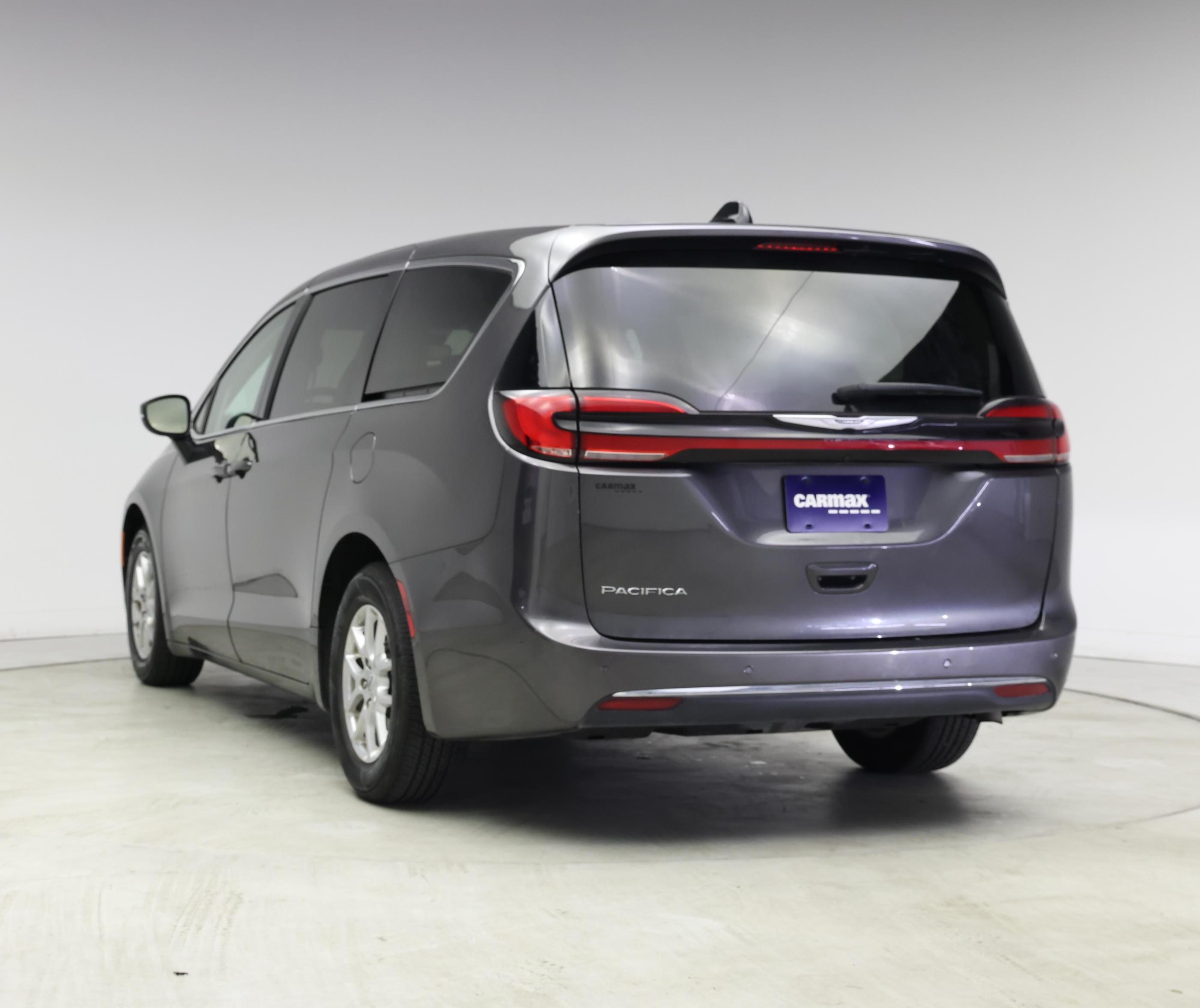 Thumbnail: 2023 Chrysler Pacifica - 2