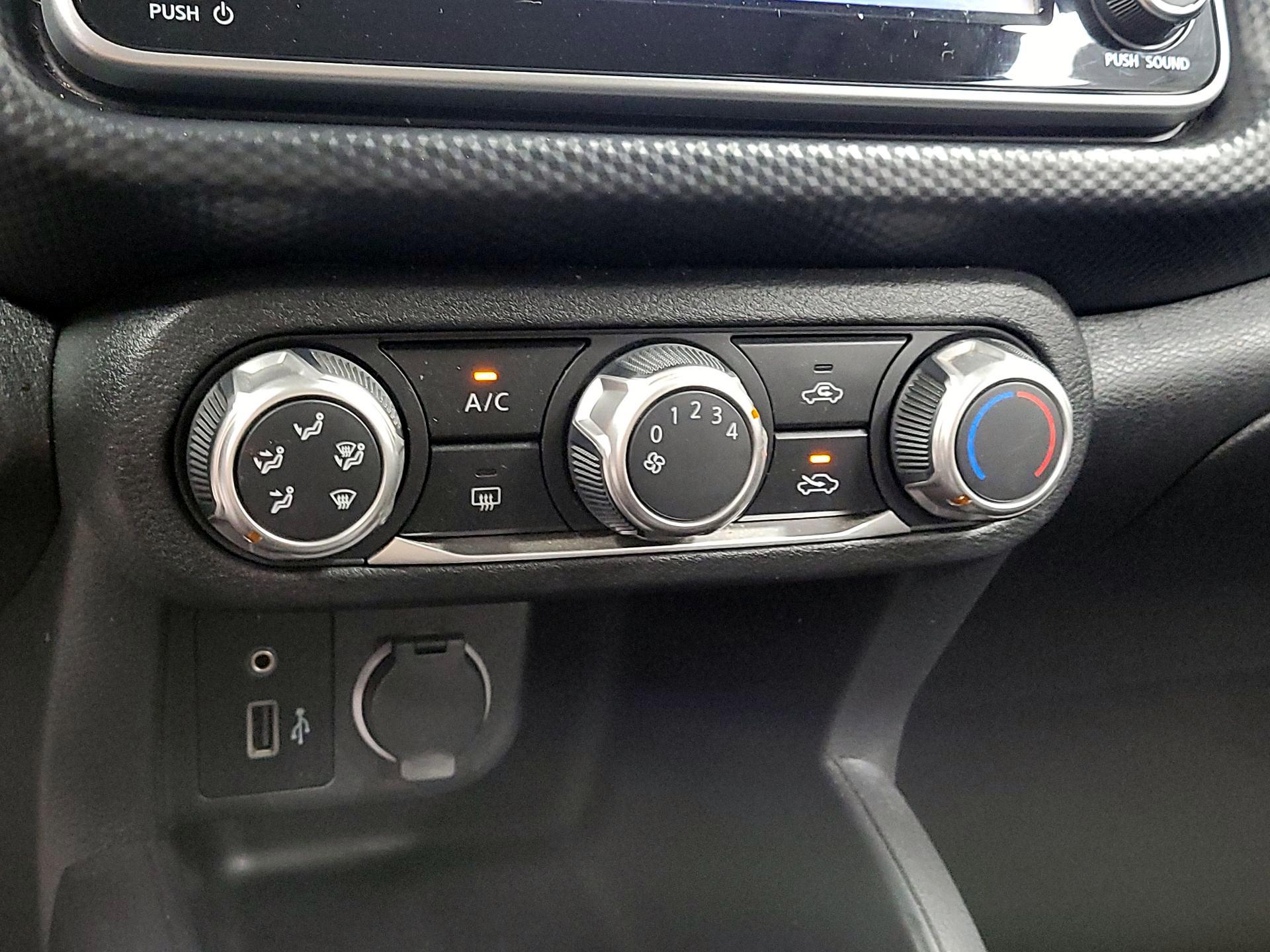 Thumbnail: 2021 Nissan Kicks - 15