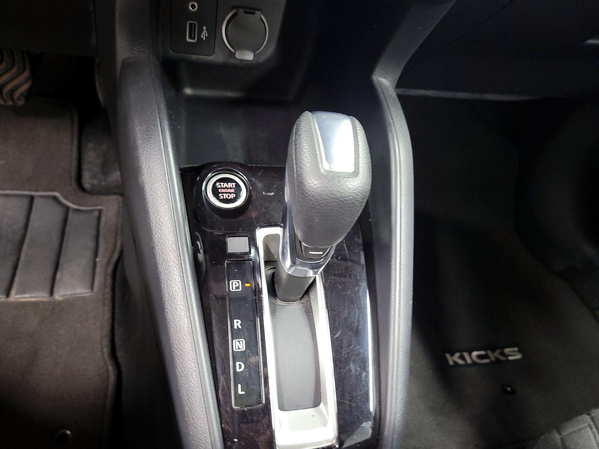 Thumbnail: 2021 Nissan Kicks - 16