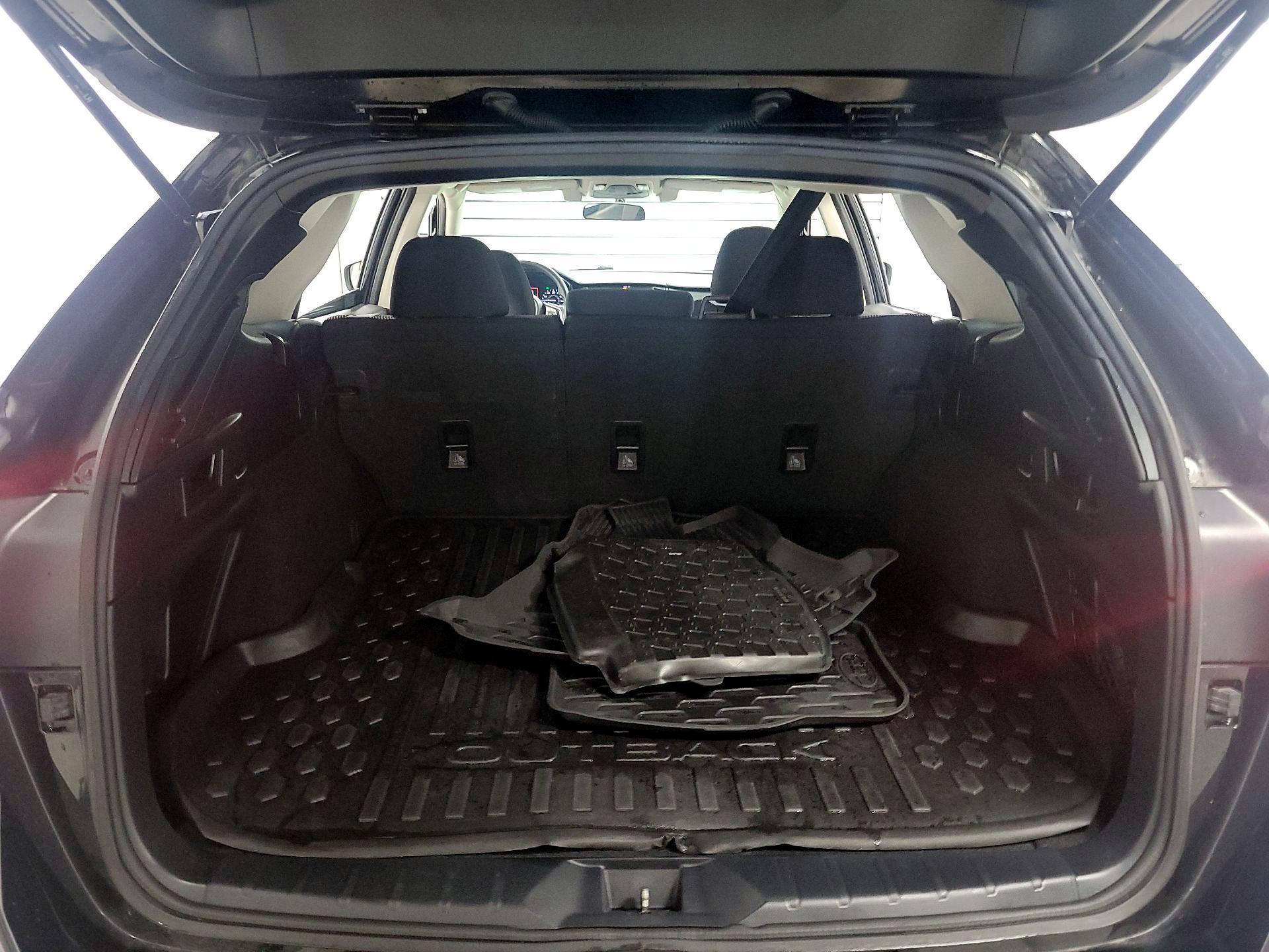 Thumbnail: 2021 Subaru Outback - 18