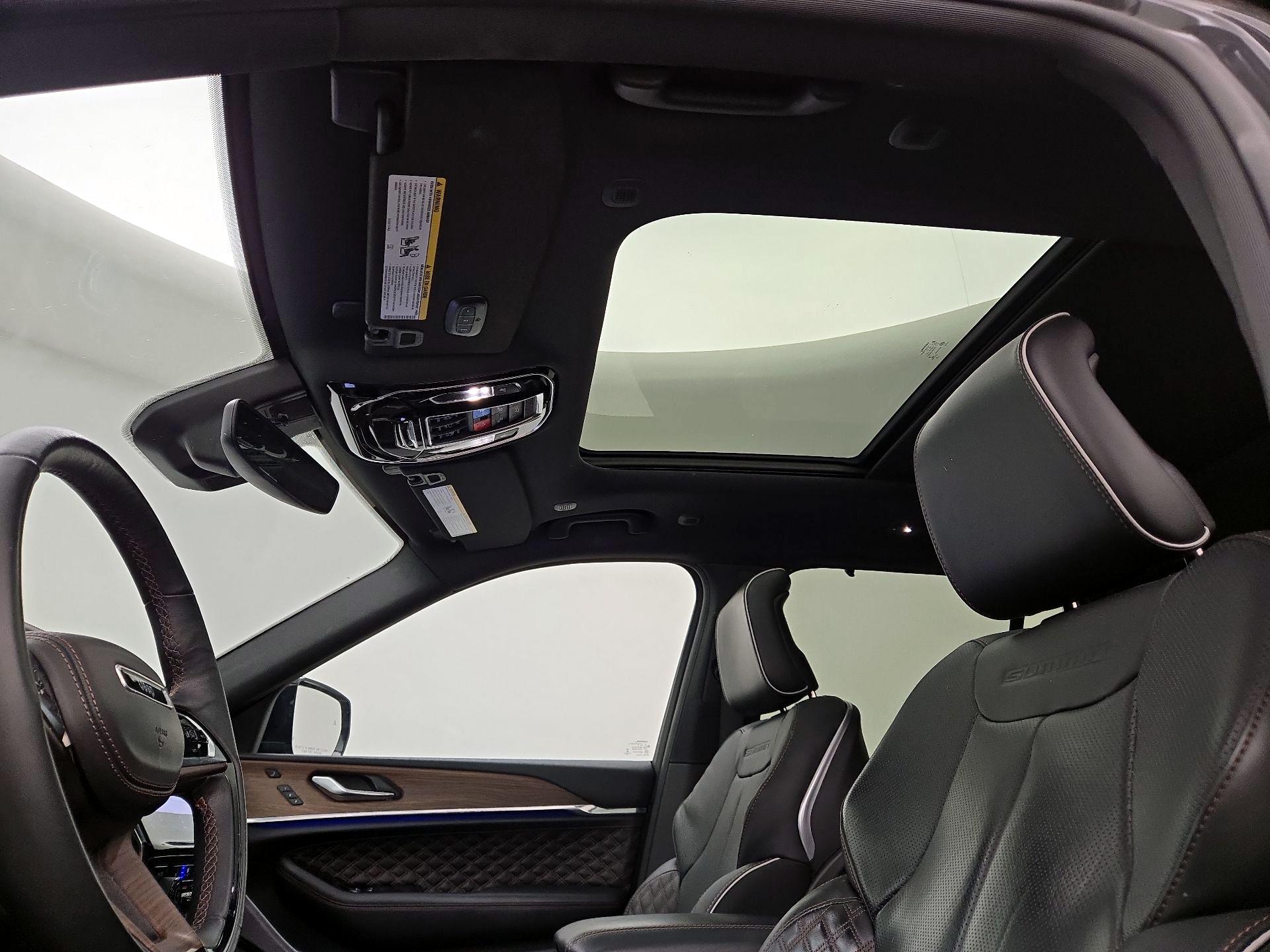 Thumbnail: 2023 Jeep Grand Cherokee - 20