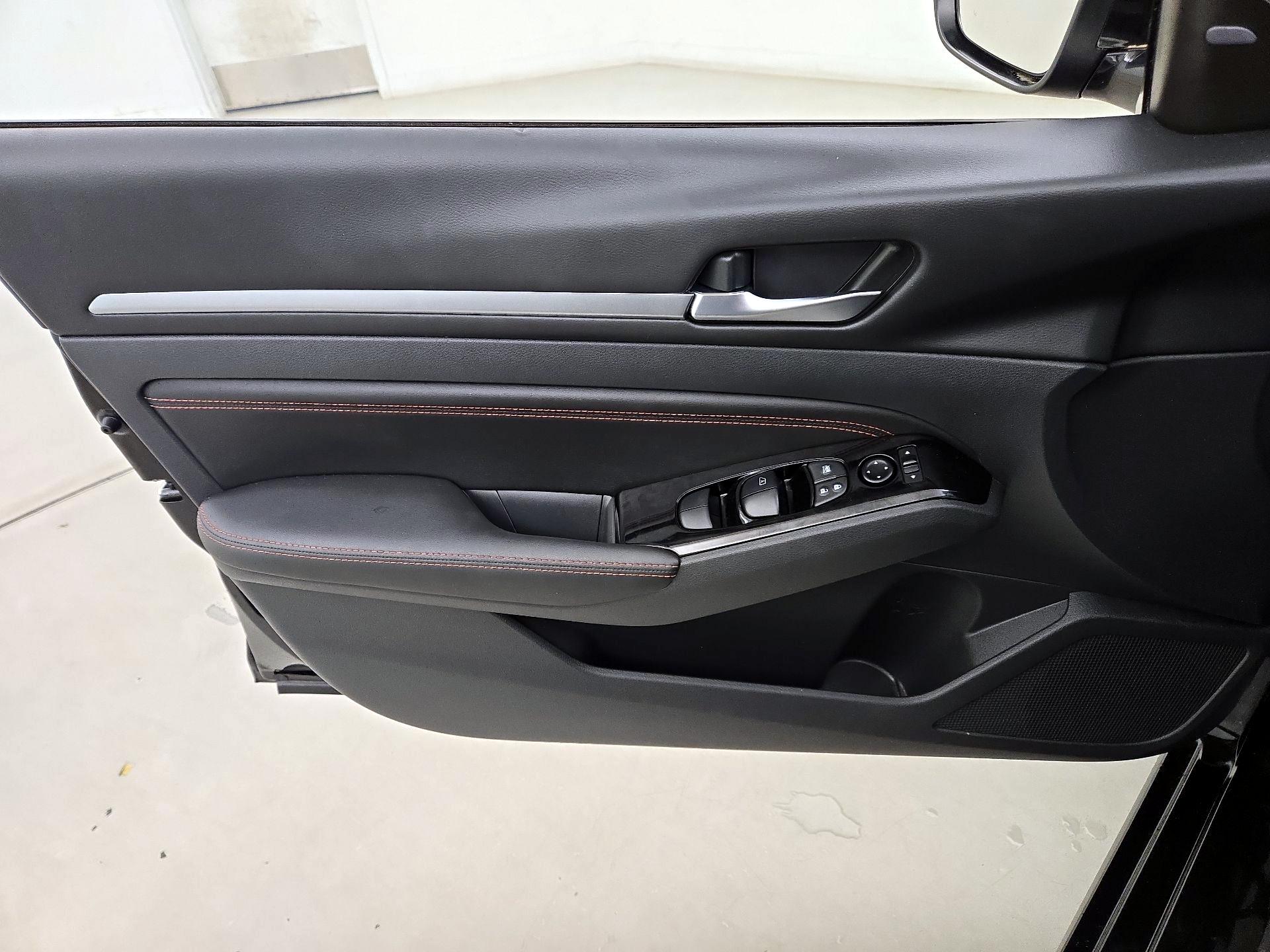 Thumbnail: 2023 Nissan Altima - 12