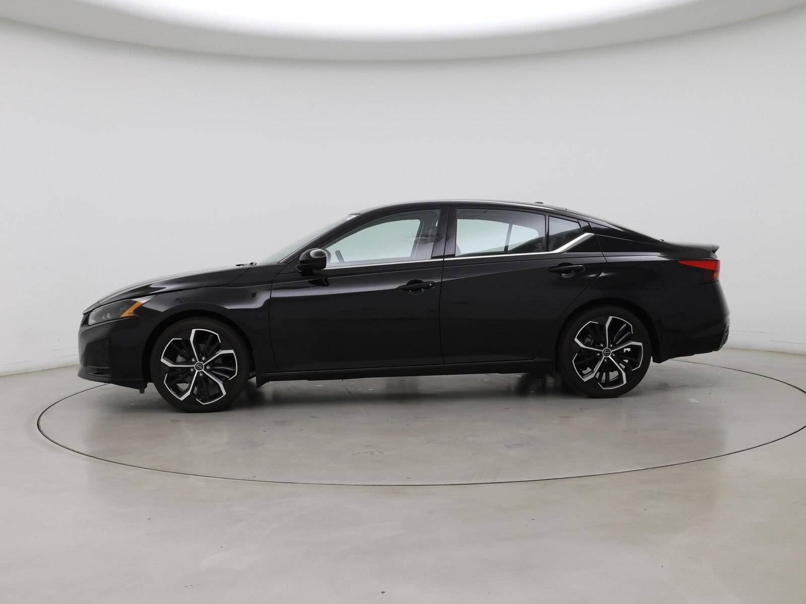 Image of 2023 Nissan Altima SR