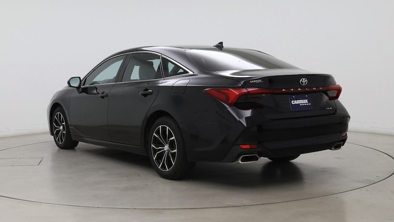 2022 Toyota Avalon XLE 2