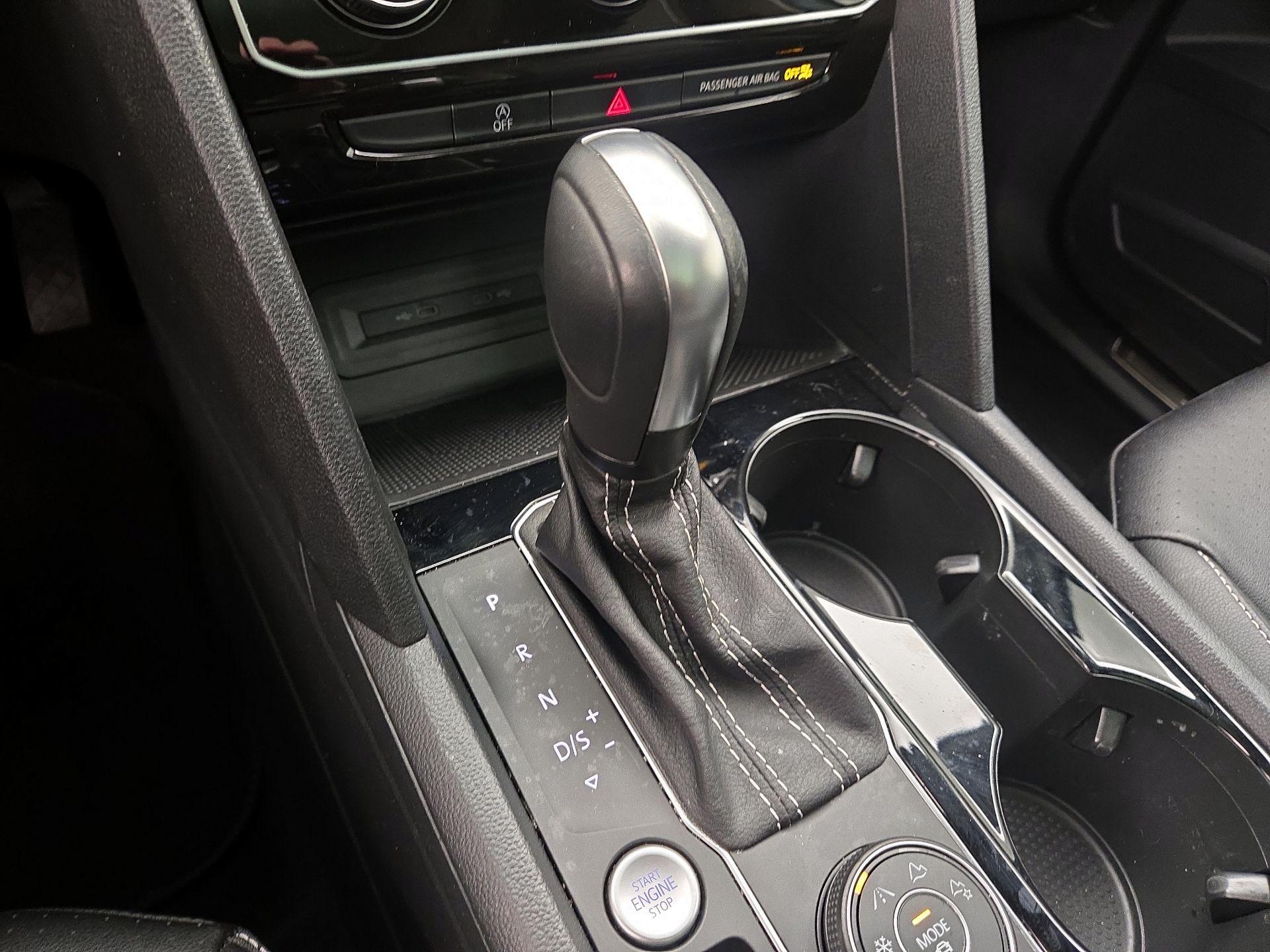 Thumbnail: 2022 Volkswagen Atlas - 17