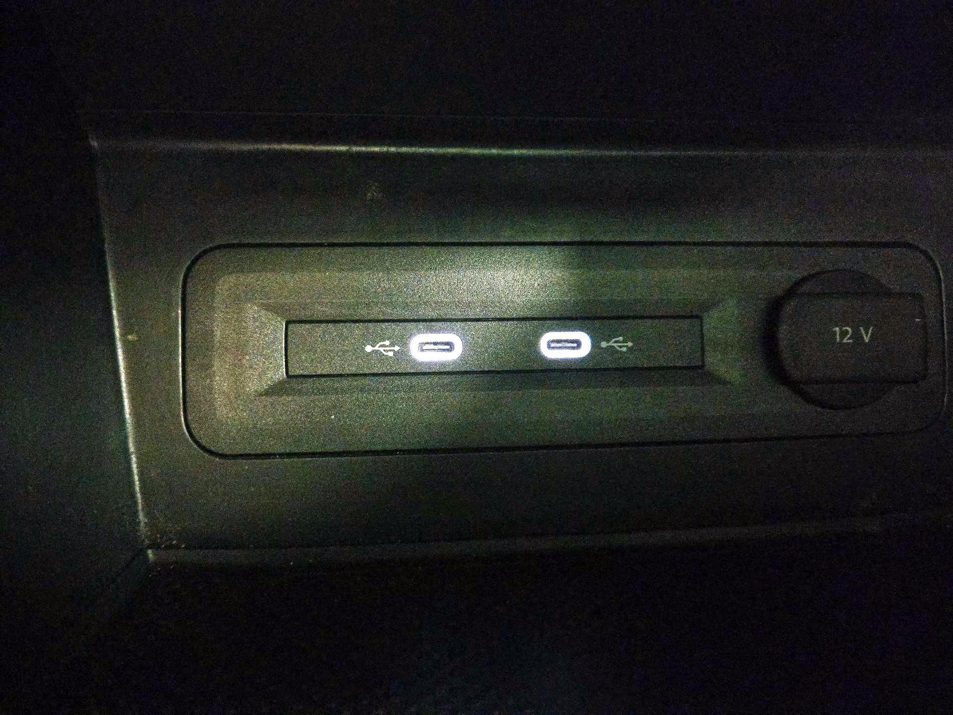 Thumbnail: 2022 Volkswagen Atlas - 18