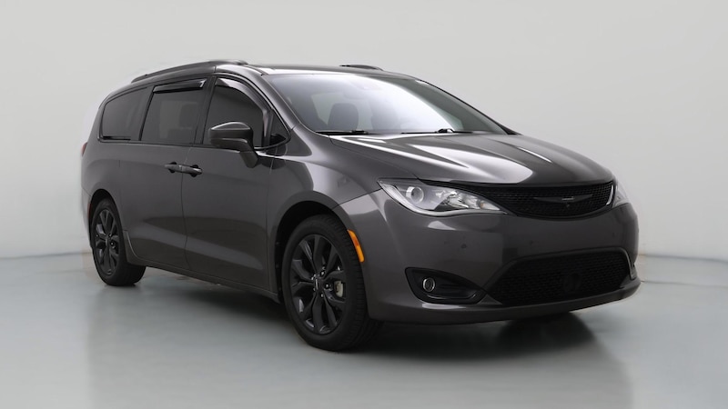 2020 Chrysler Pacifica Touring L Hero Image