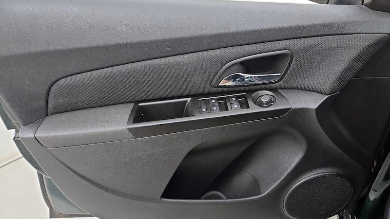 2014 Chevrolet Cruze LT 12