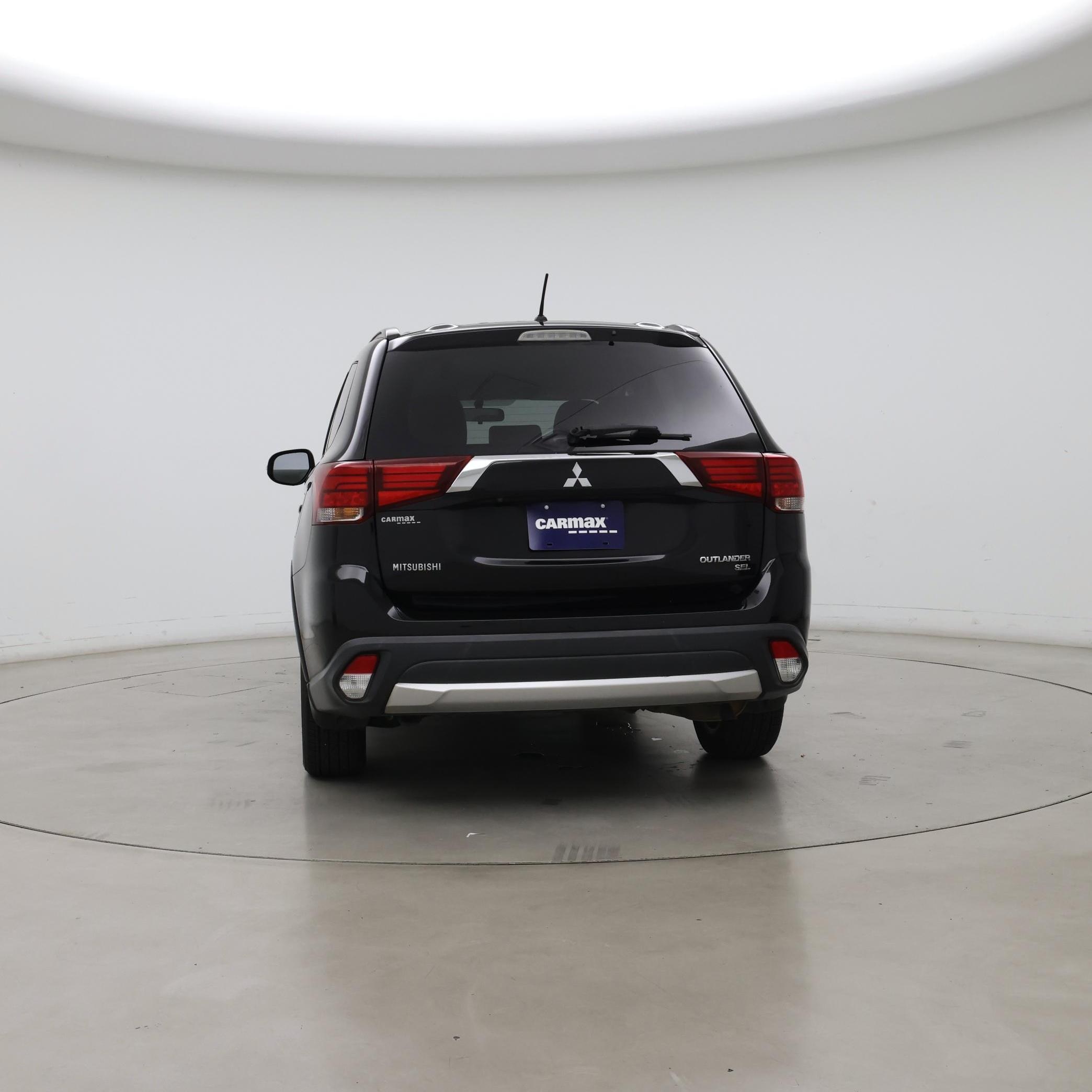 Thumbnail: 2016 Mitsubishi Outlander - 6