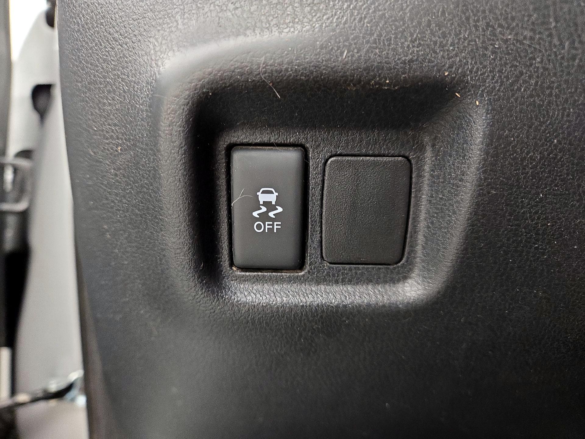 Thumbnail: 2015 Nissan Versa - 13