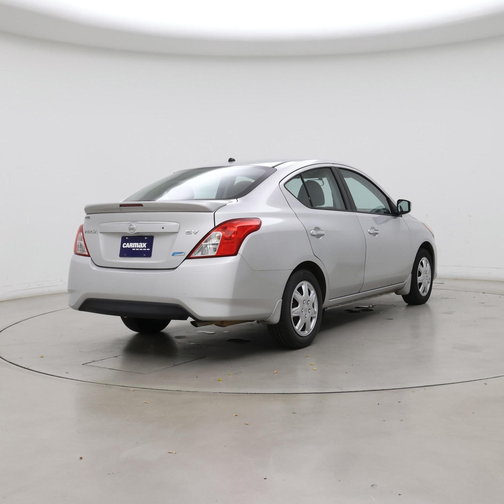Thumbnail: 2015 Nissan Versa - 8