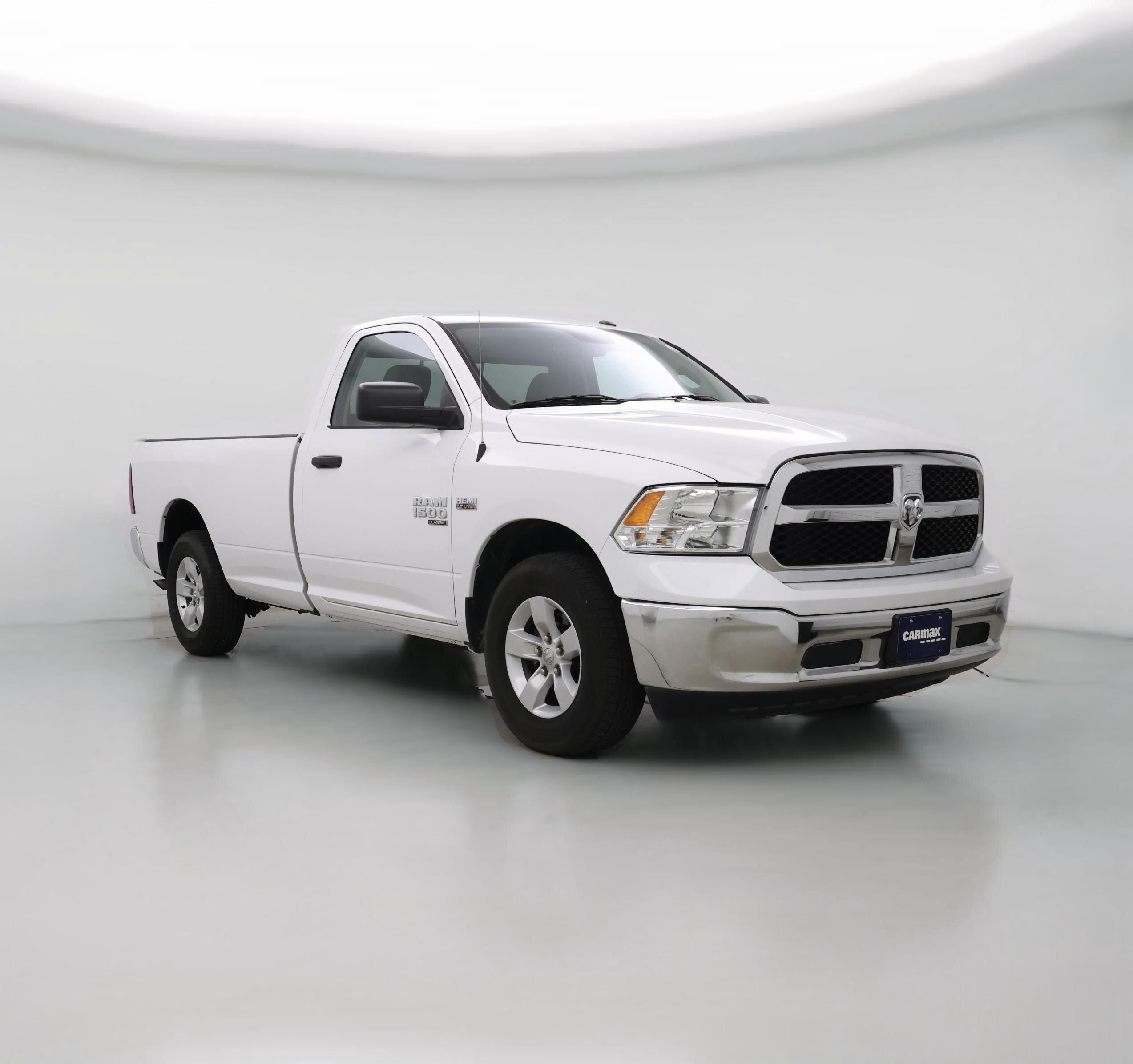 Thumbnail: 2020 RAM 1500 Classic - 1
