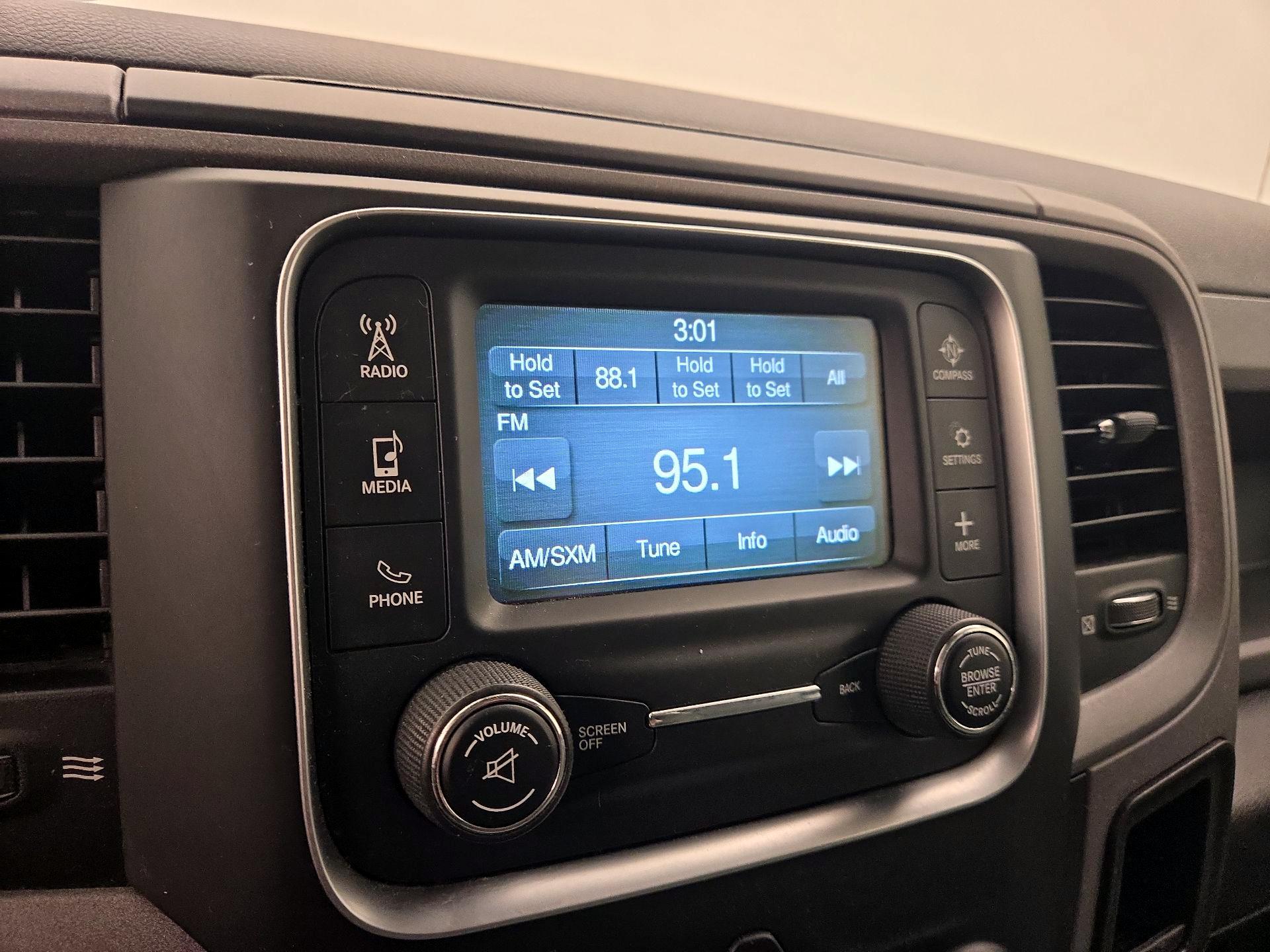 Thumbnail: 2020 RAM 1500 Classic - 15