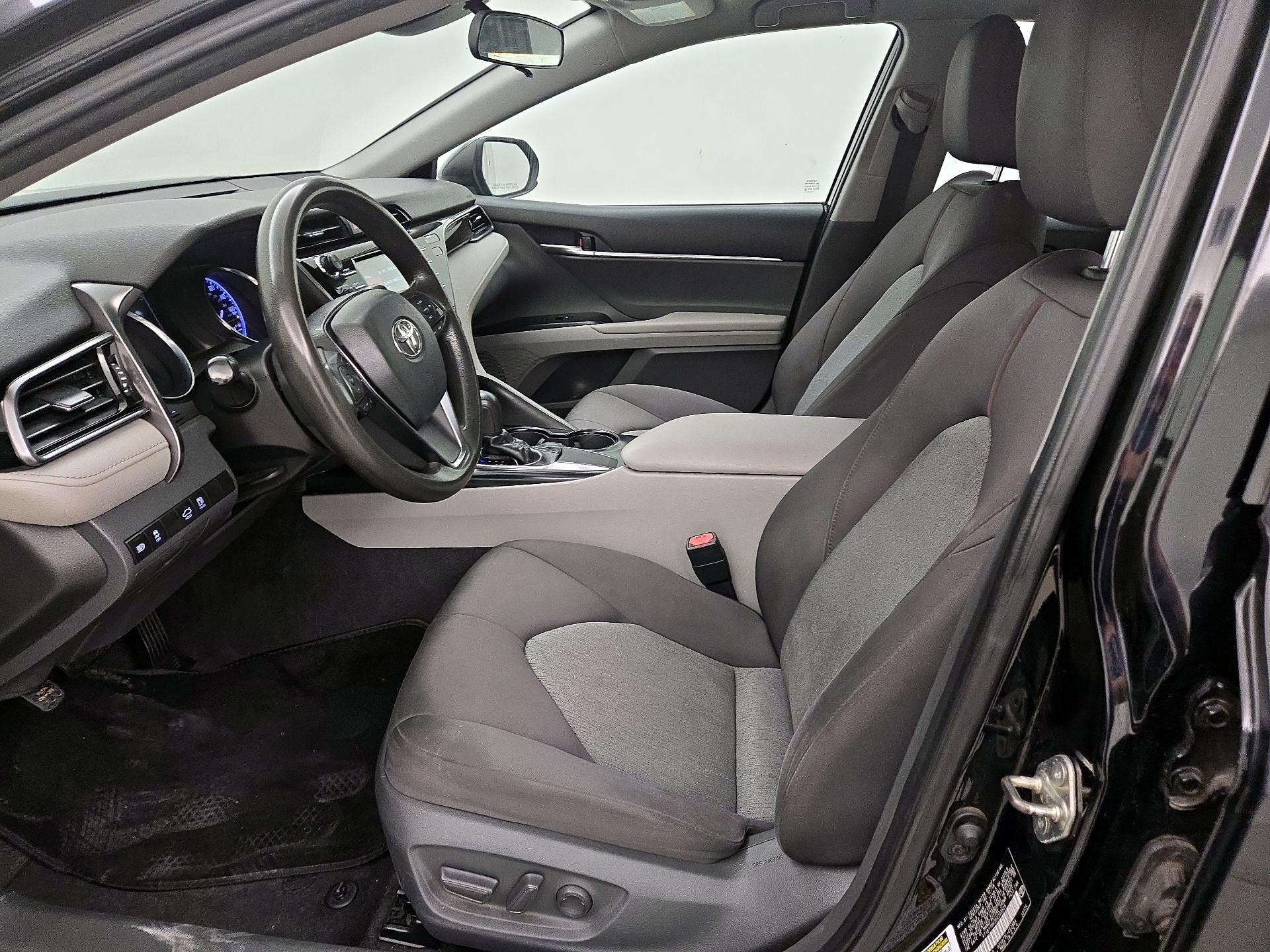Thumbnail: 2019 Toyota Camry - 11