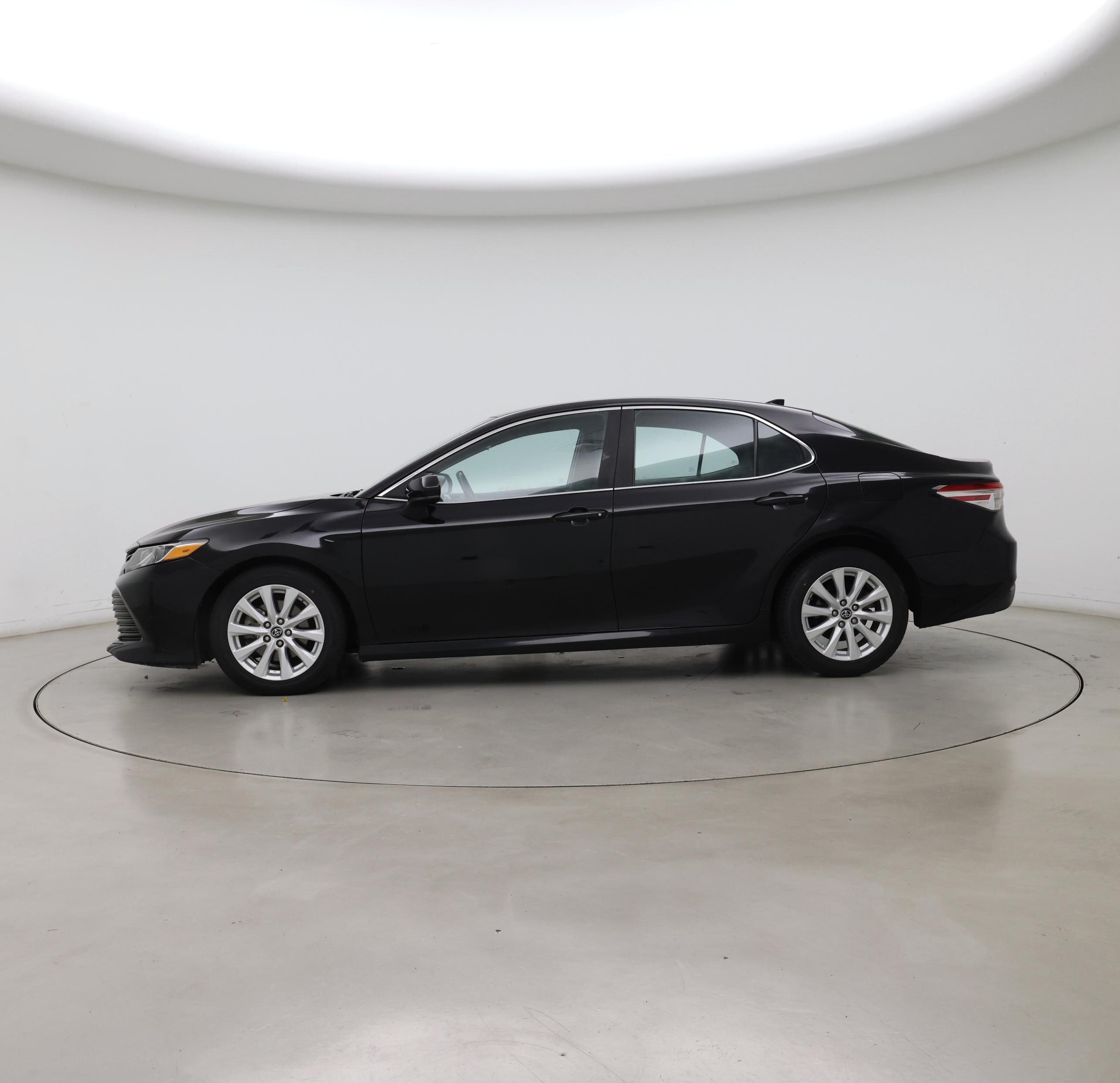 Thumbnail: 2019 Toyota Camry - 3