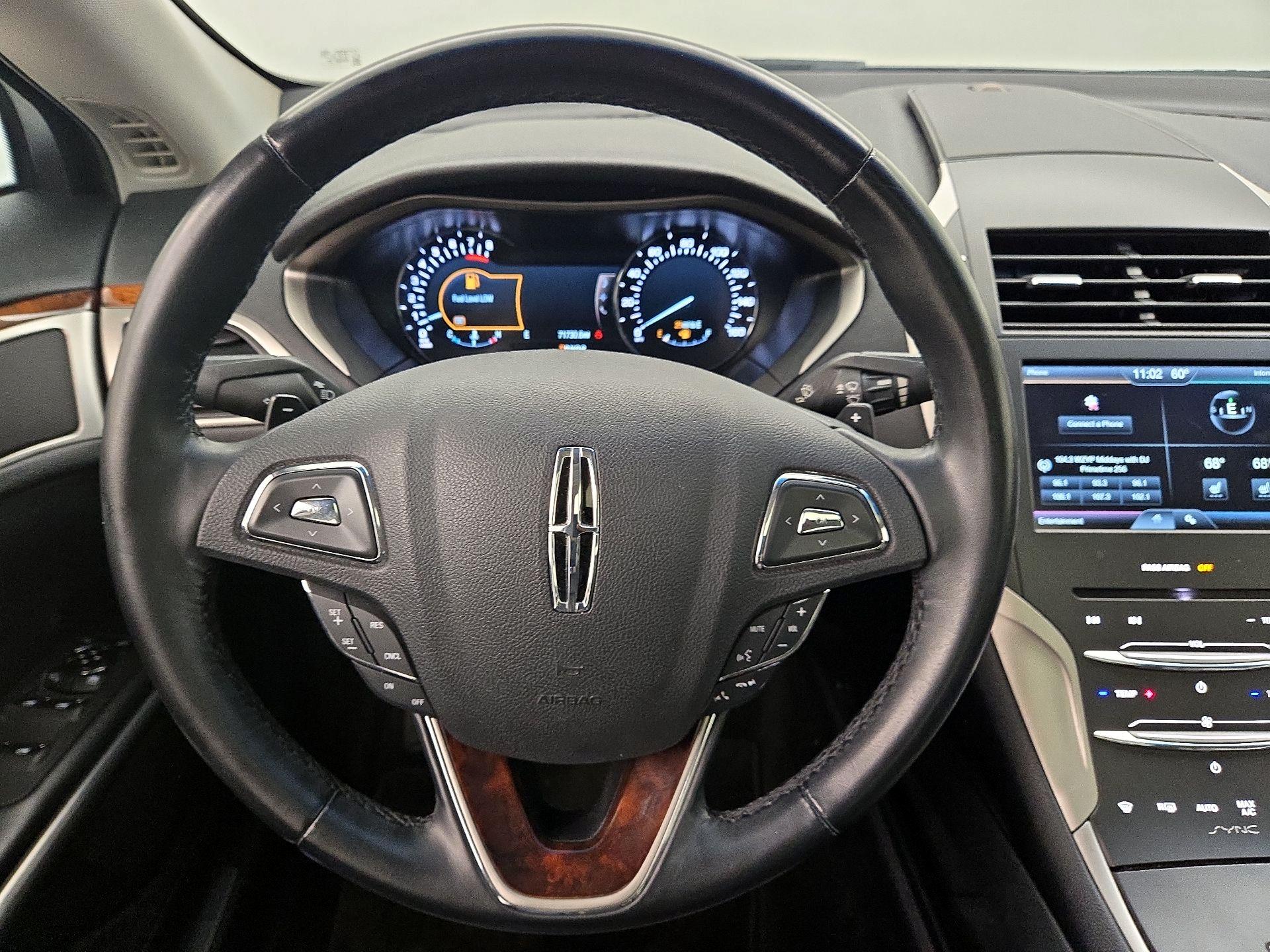 Thumbnail: 2016 Lincoln MKZ - 10