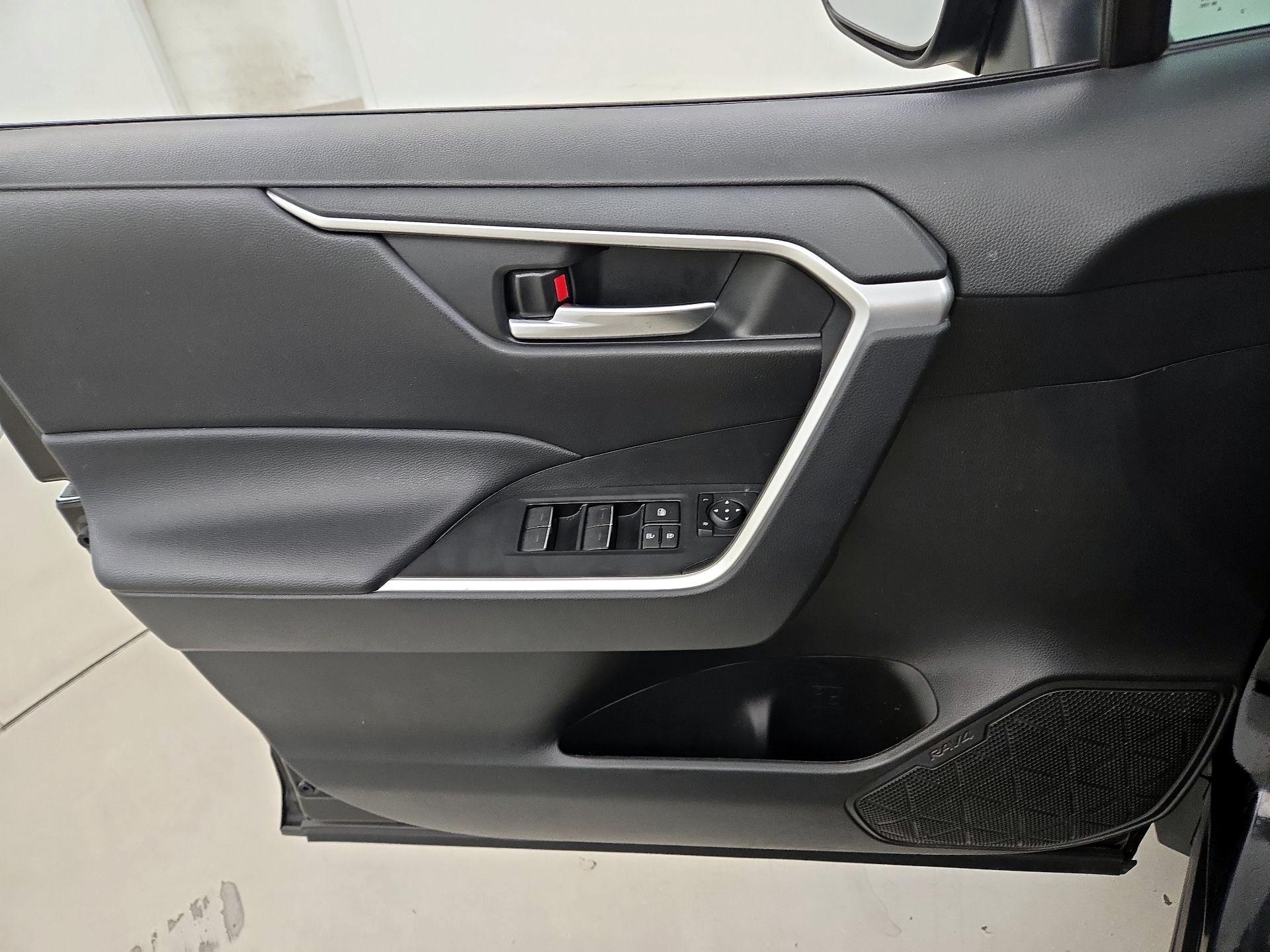 Thumbnail: 2024 Toyota RAV4 - 12
