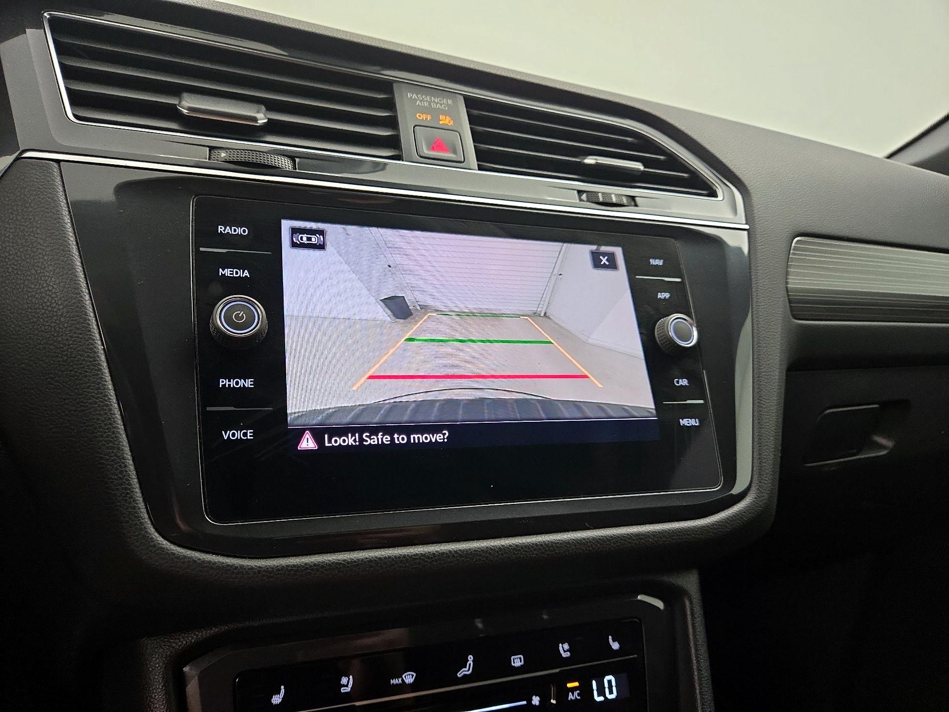 Thumbnail: 2022 Volkswagen Tiguan - 15