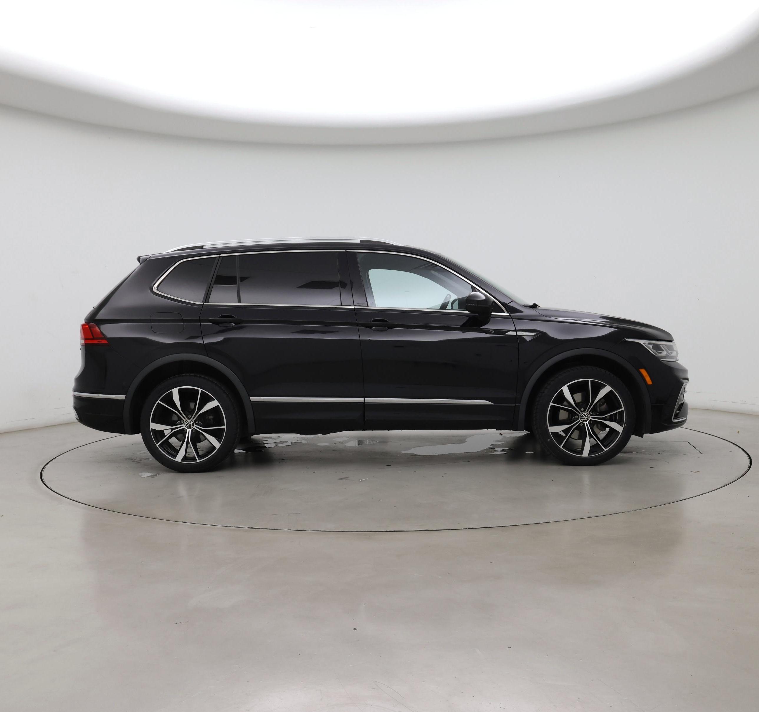 Thumbnail: 2022 Volkswagen Tiguan - 7