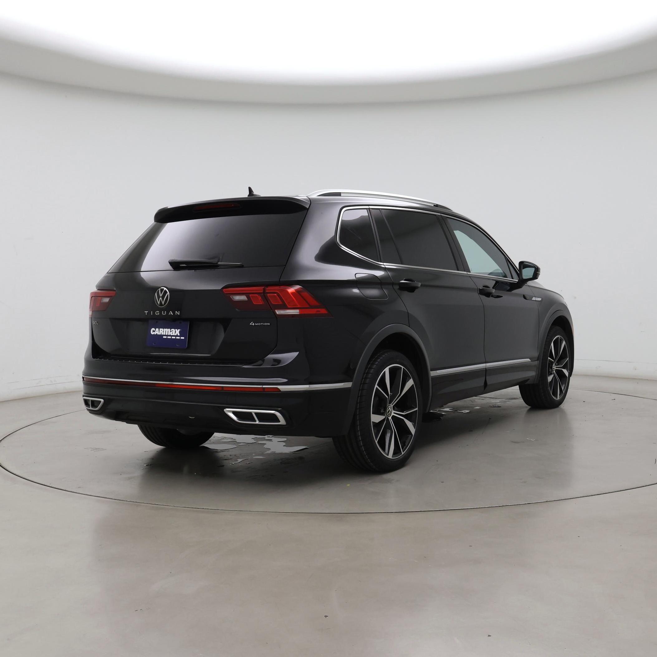 Thumbnail: 2022 Volkswagen Tiguan - 8