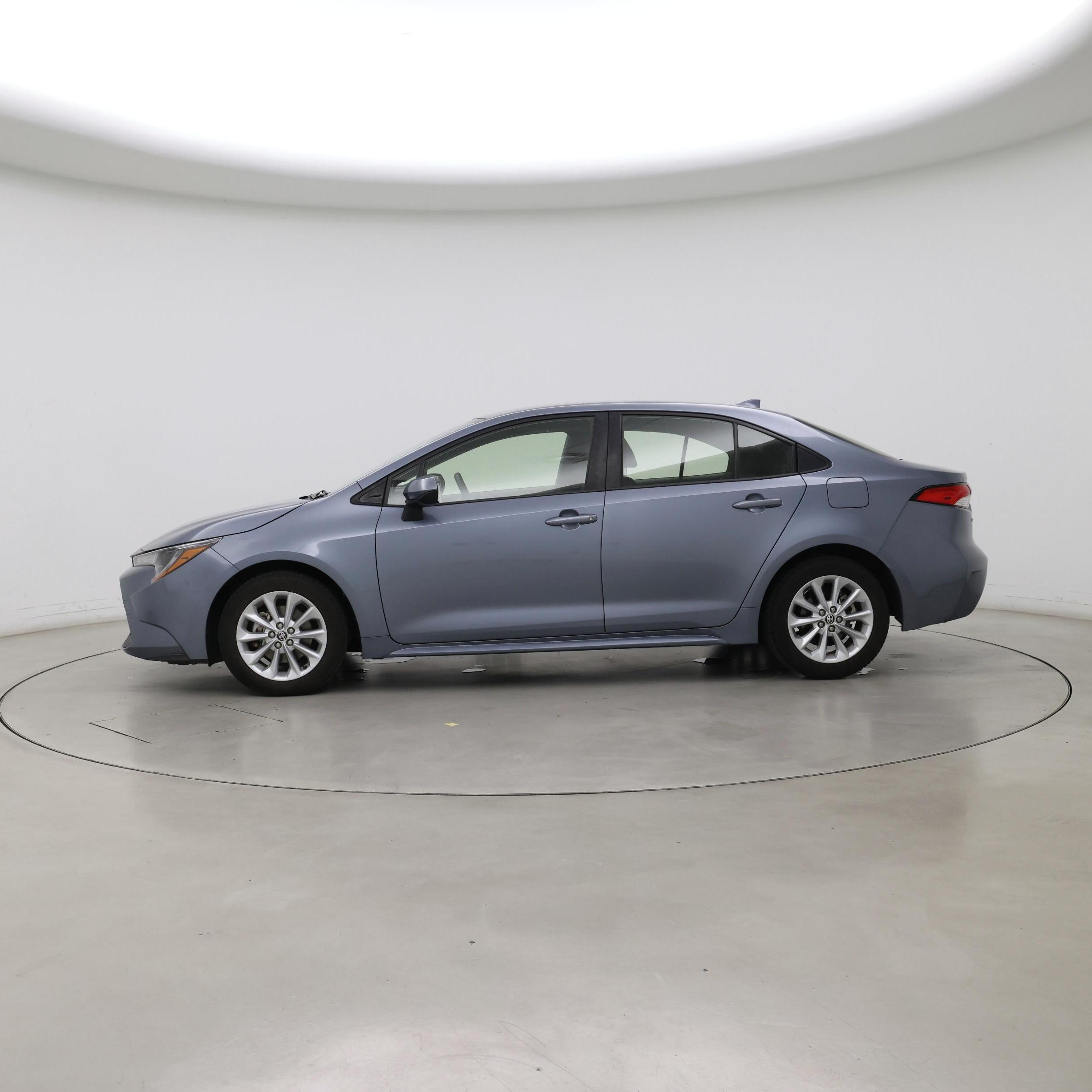 Thumbnail: 2021 Toyota Corolla - 3
