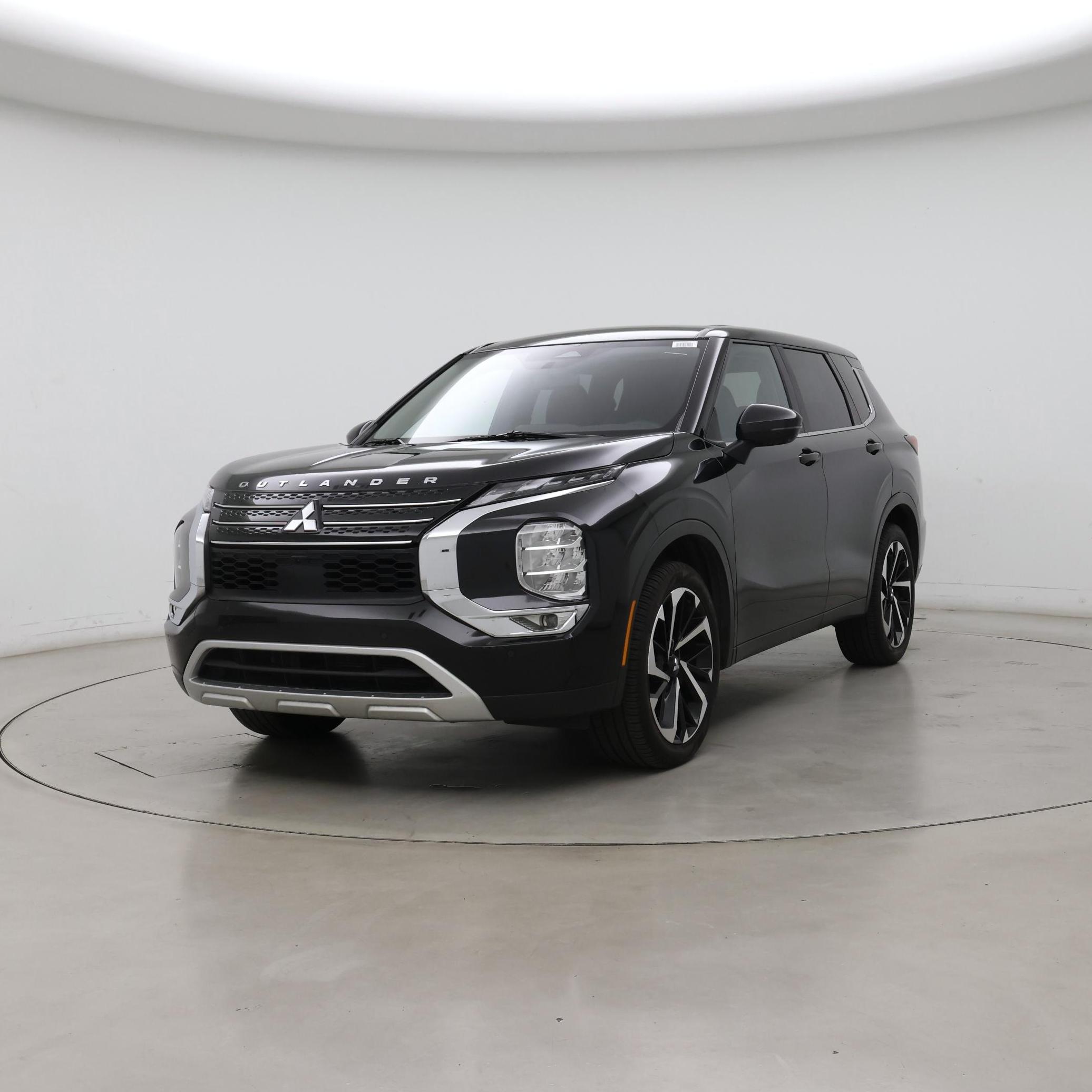 Thumbnail: 2023 Mitsubishi Outlander - 4
