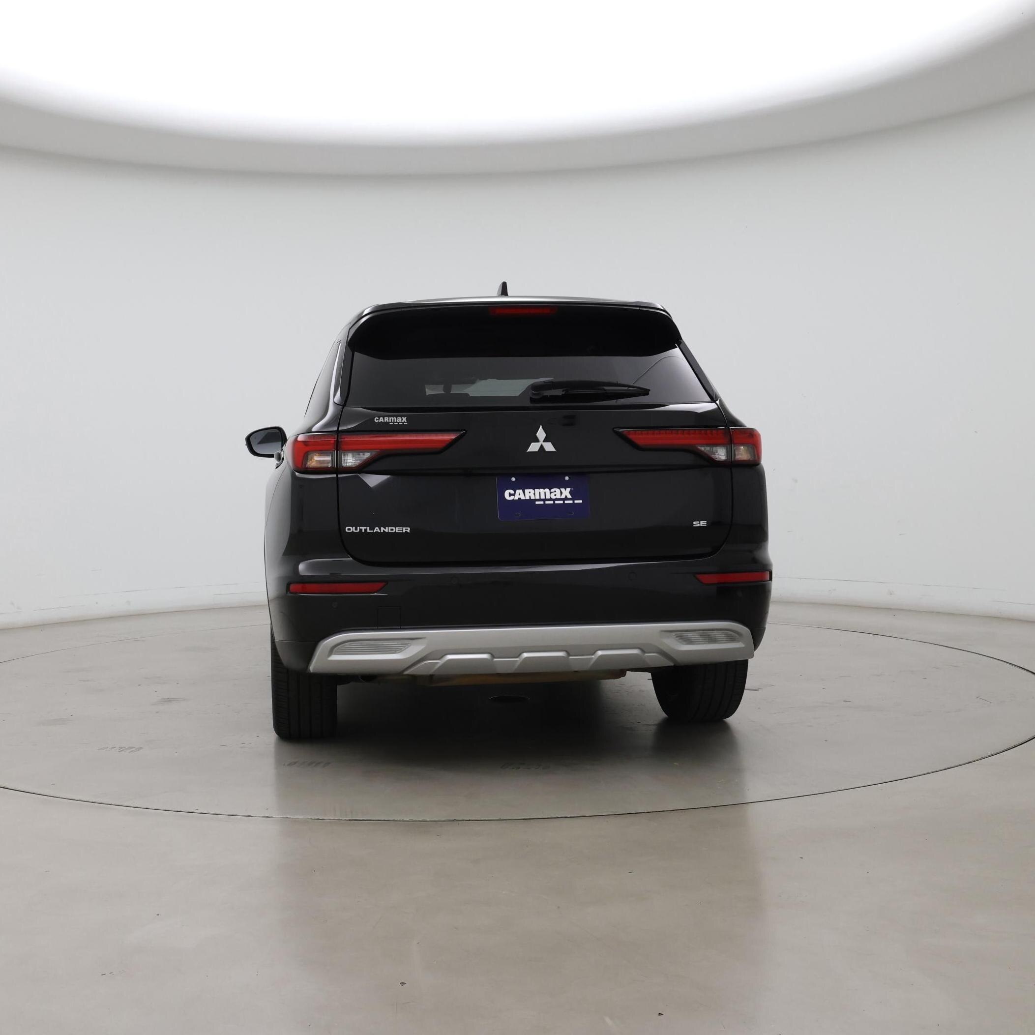 Thumbnail: 2023 Mitsubishi Outlander - 6