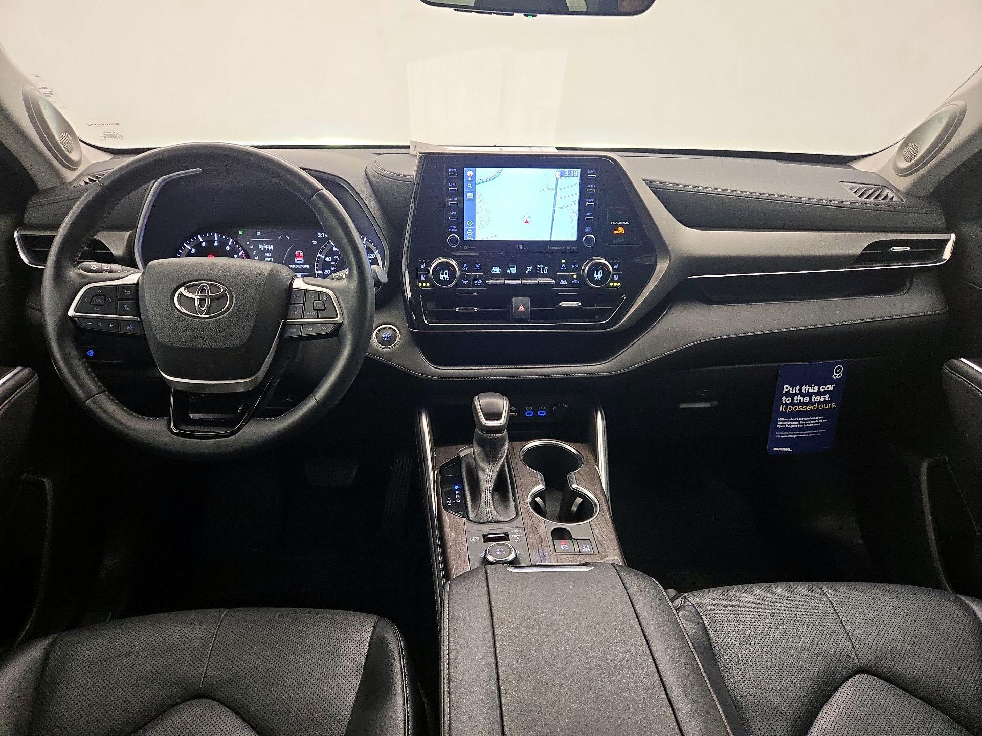 Thumbnail: 2022 Toyota Highlander - 9