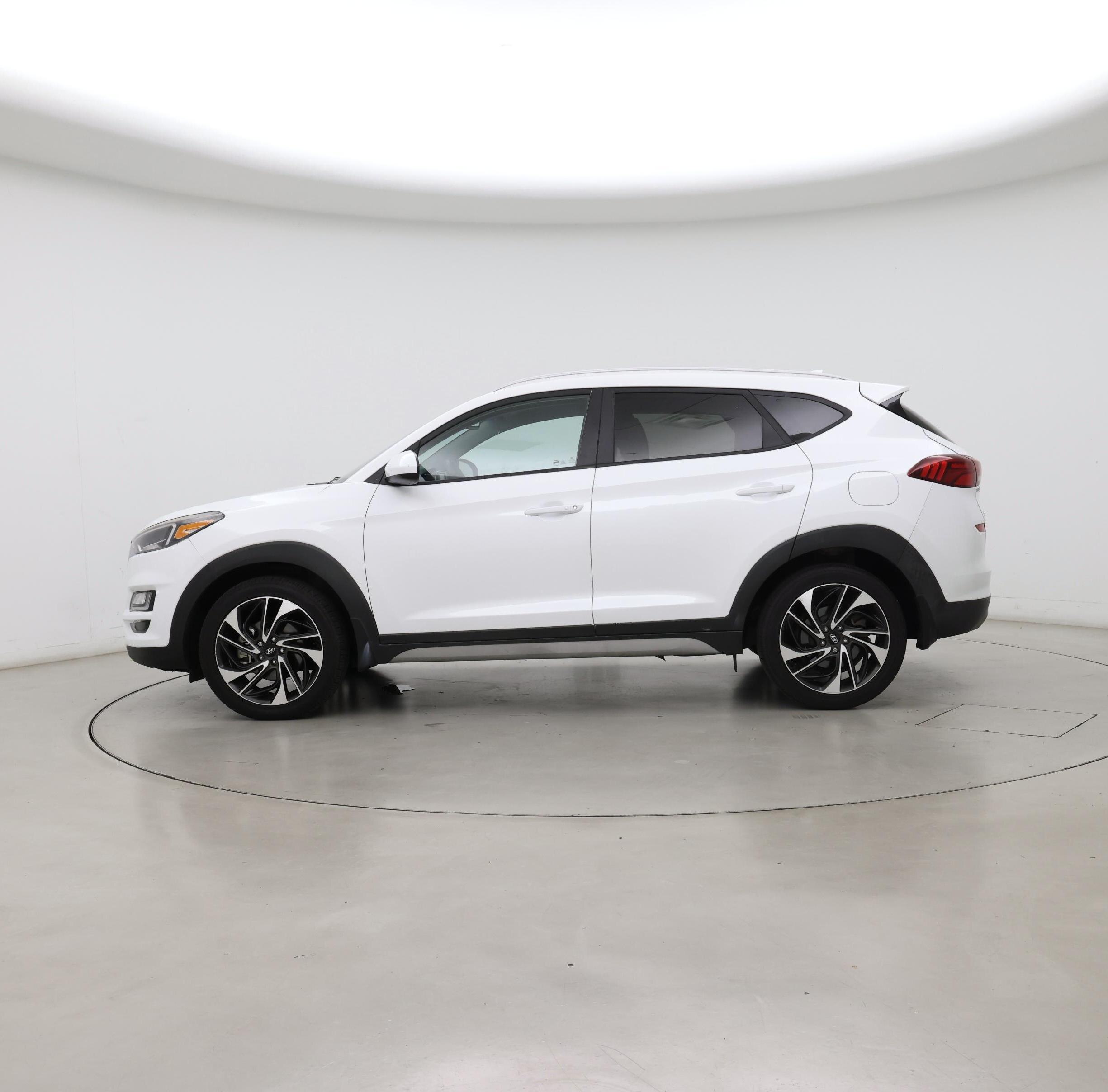 Thumbnail: 2019 Hyundai Tucson - 3