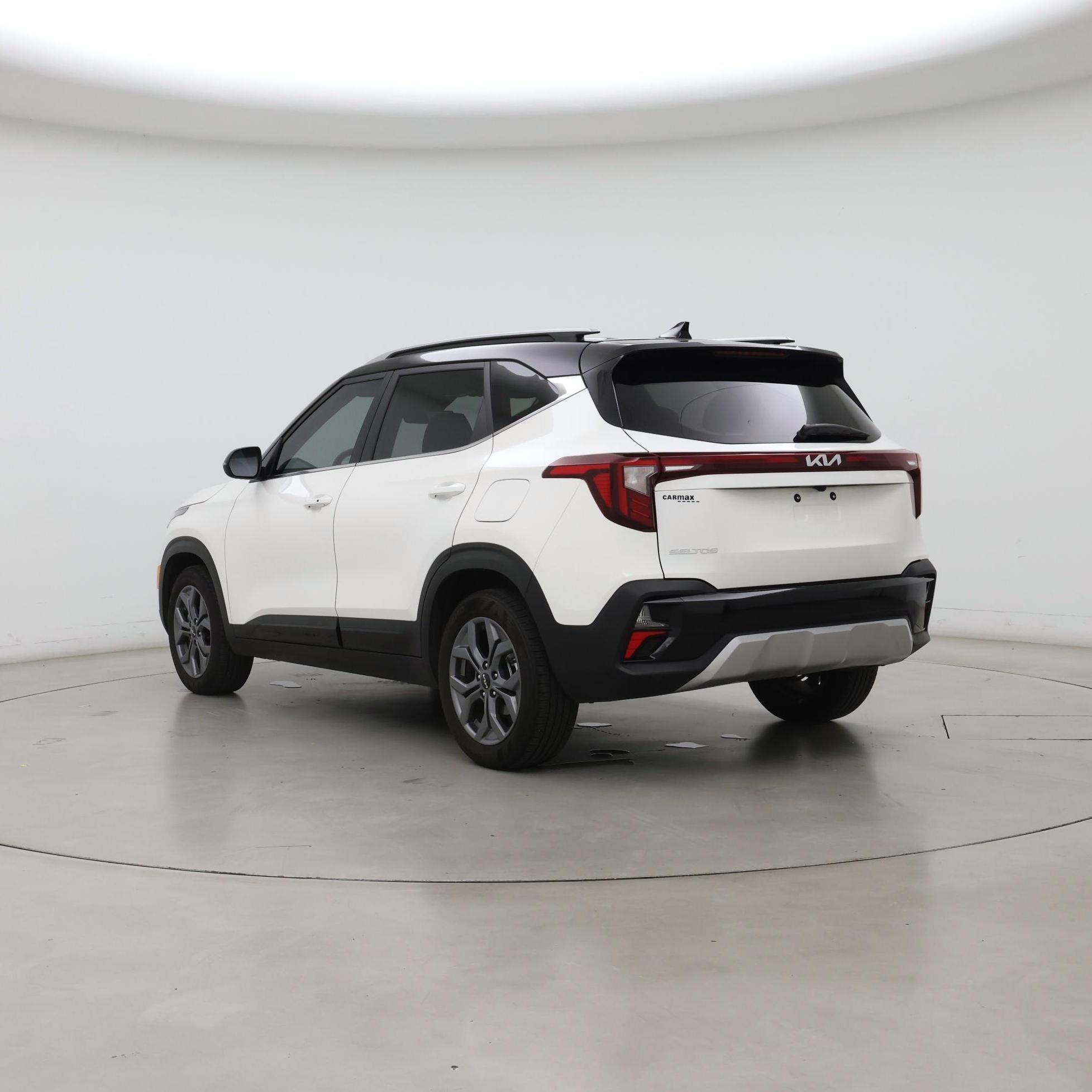 Thumbnail: 2024 Kia Seltos - 2