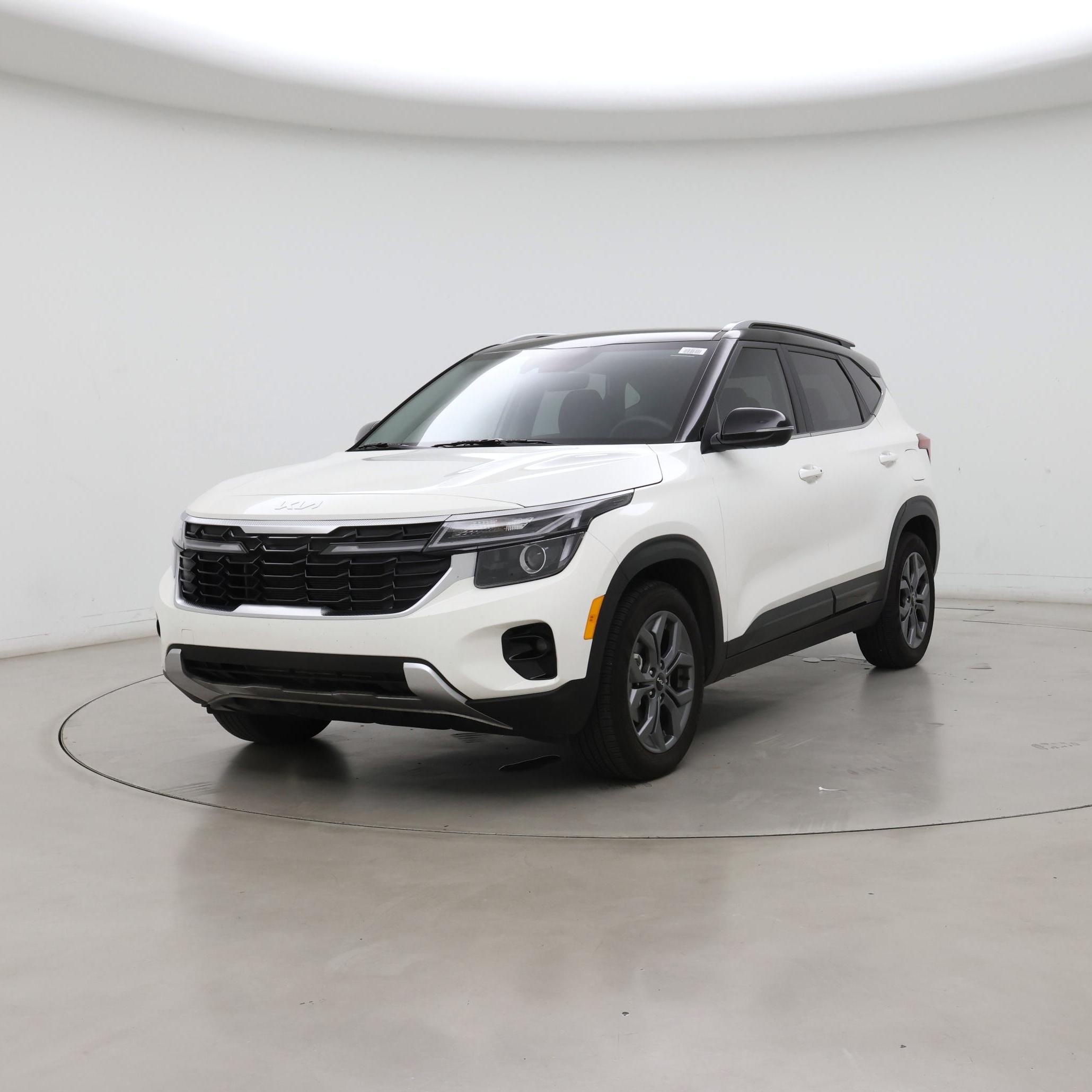 Thumbnail: 2024 Kia Seltos - 4