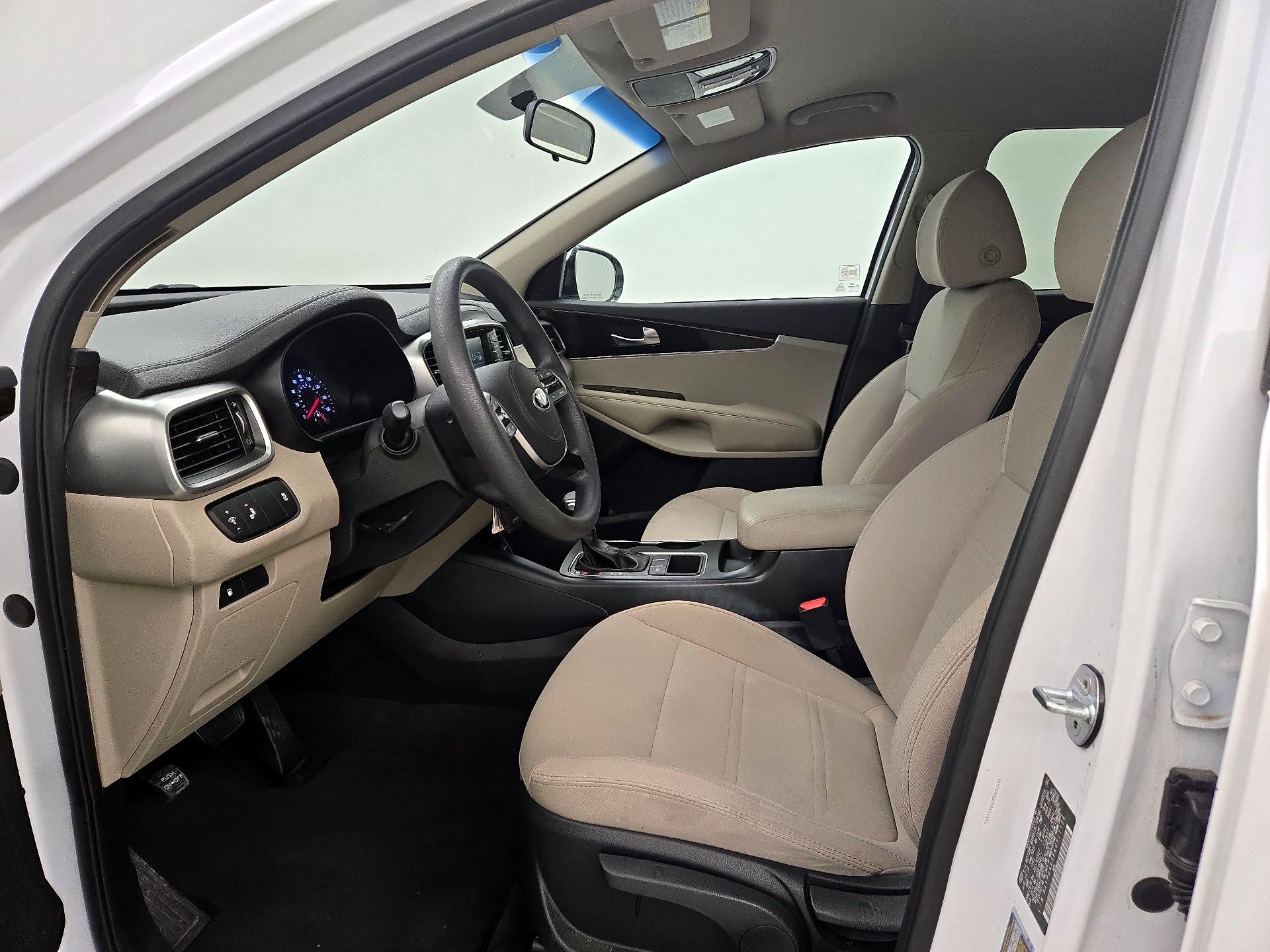 Thumbnail: 2019 Kia Sorento - 11