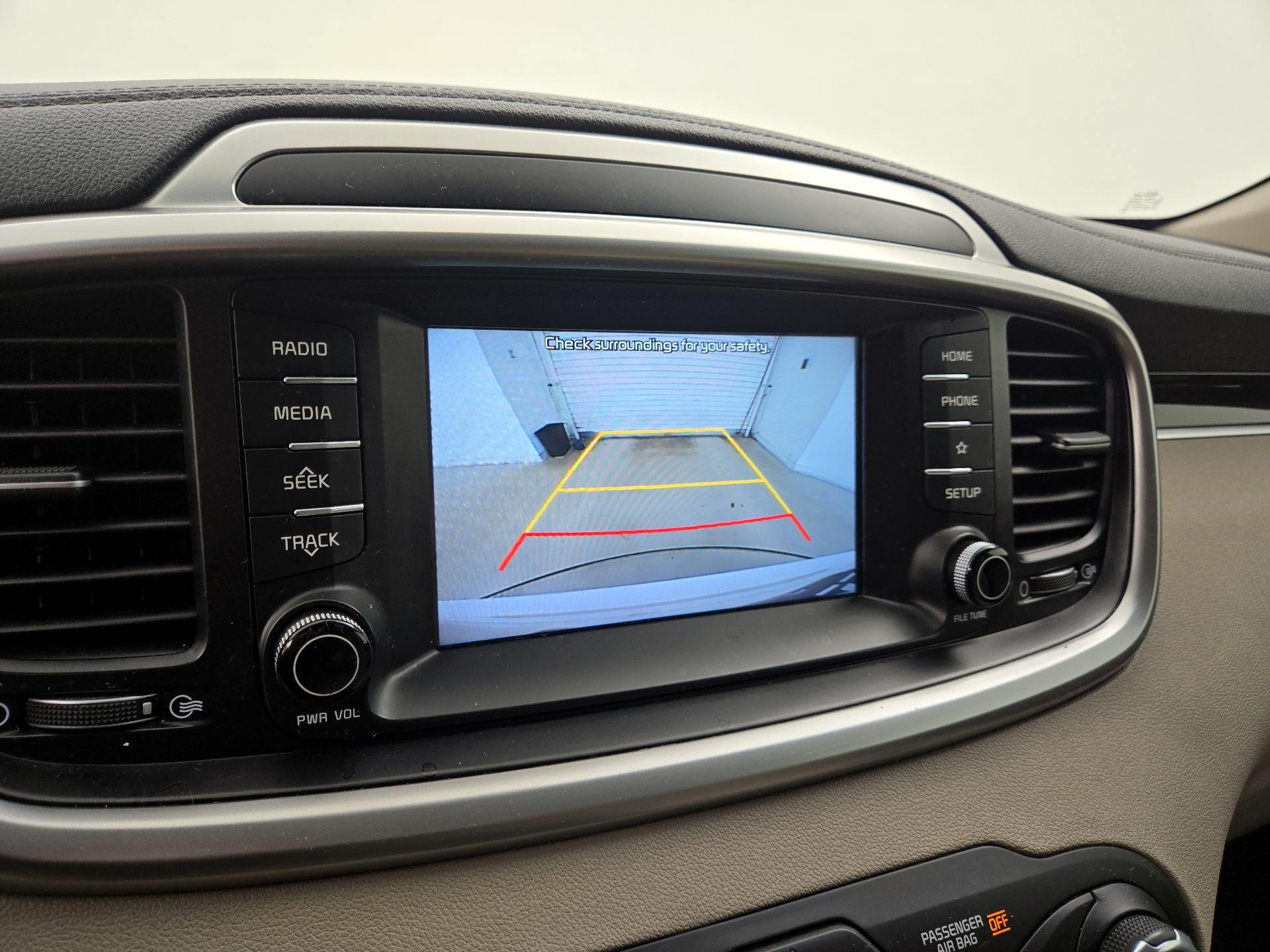Thumbnail: 2019 Kia Sorento - 14