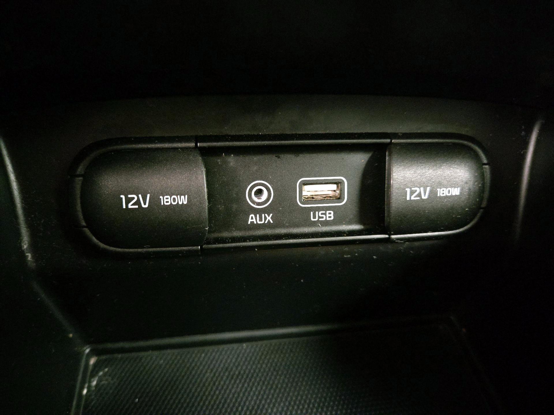 Thumbnail: 2019 Kia Sorento - 18