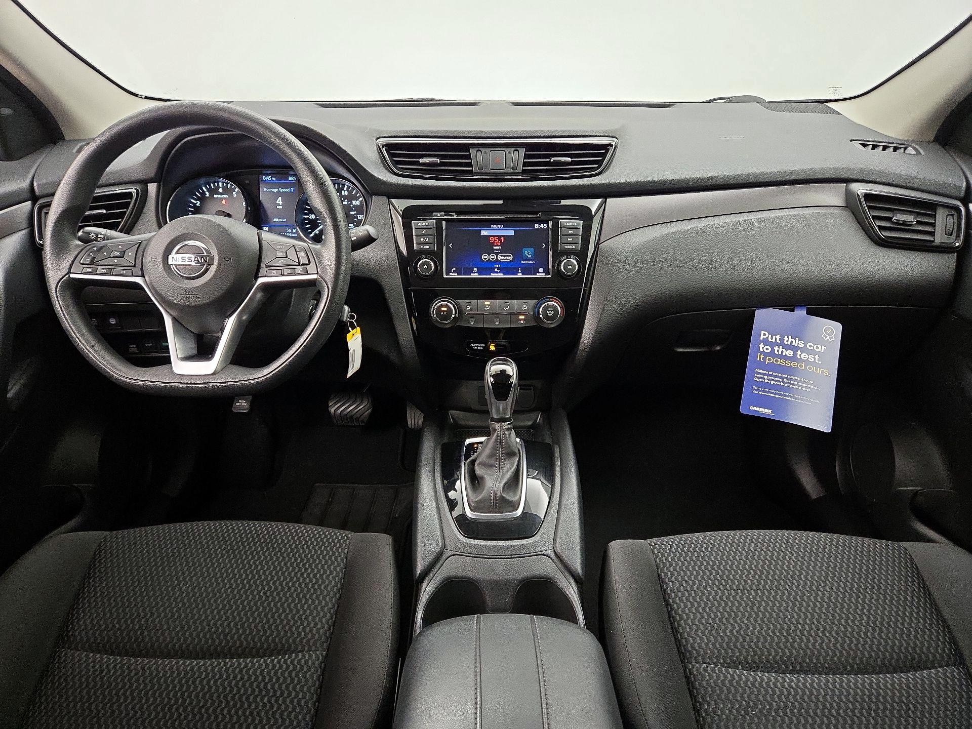 Thumbnail: 2020 Nissan Rogue Sport - 9