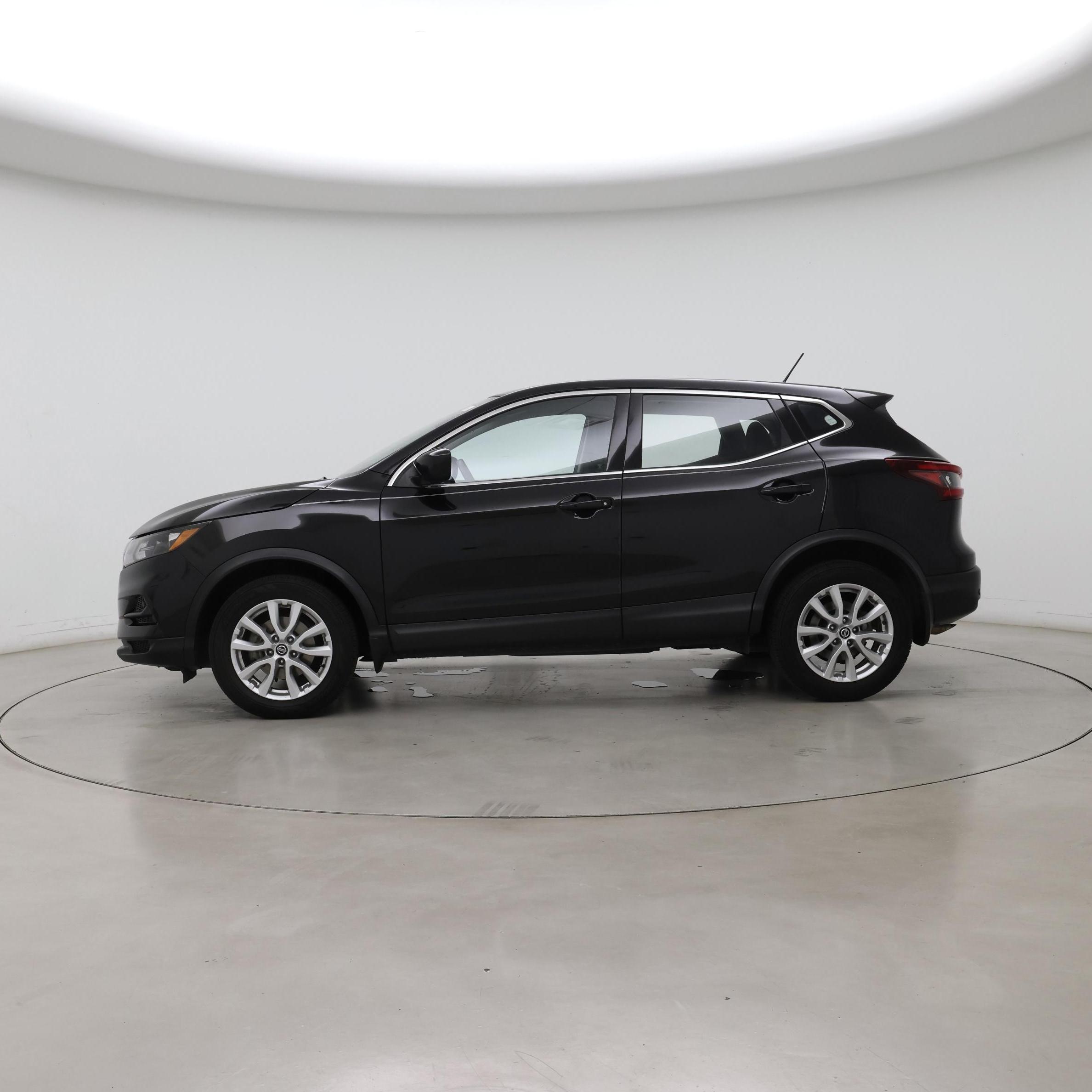 Thumbnail: 2020 Nissan Rogue Sport - 3