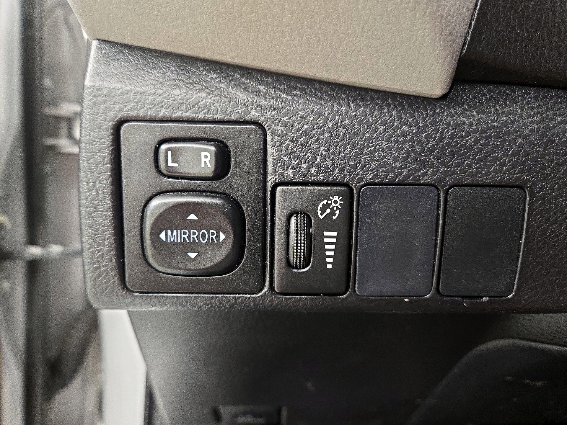 Thumbnail: 2016 Toyota Corolla - 13